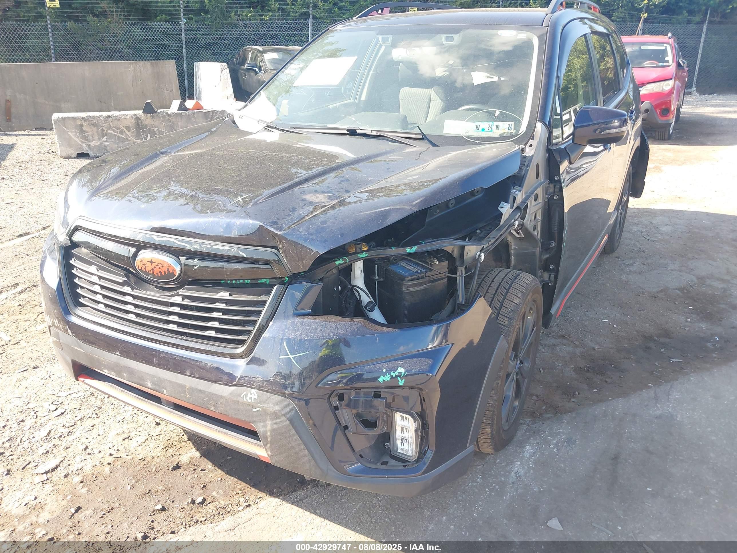 SUBARU FORESTER image 6