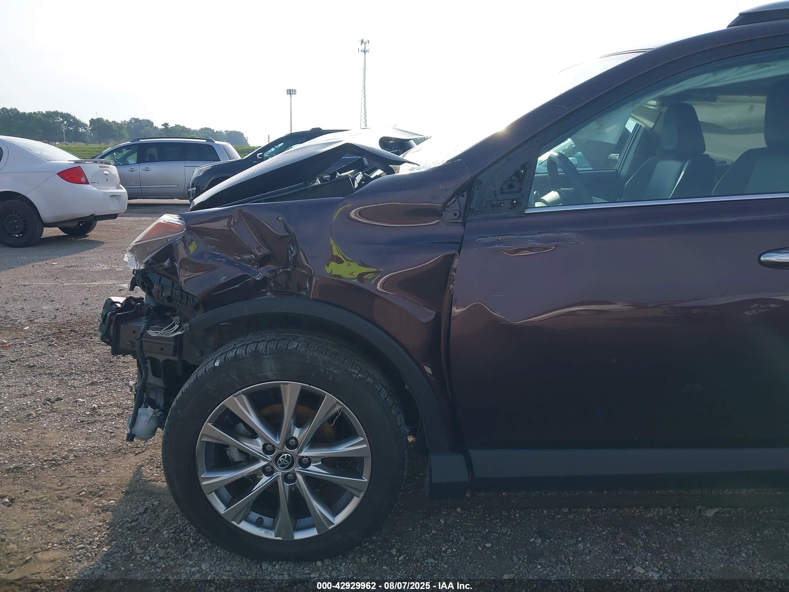 TOYOTA RAV4 image 6