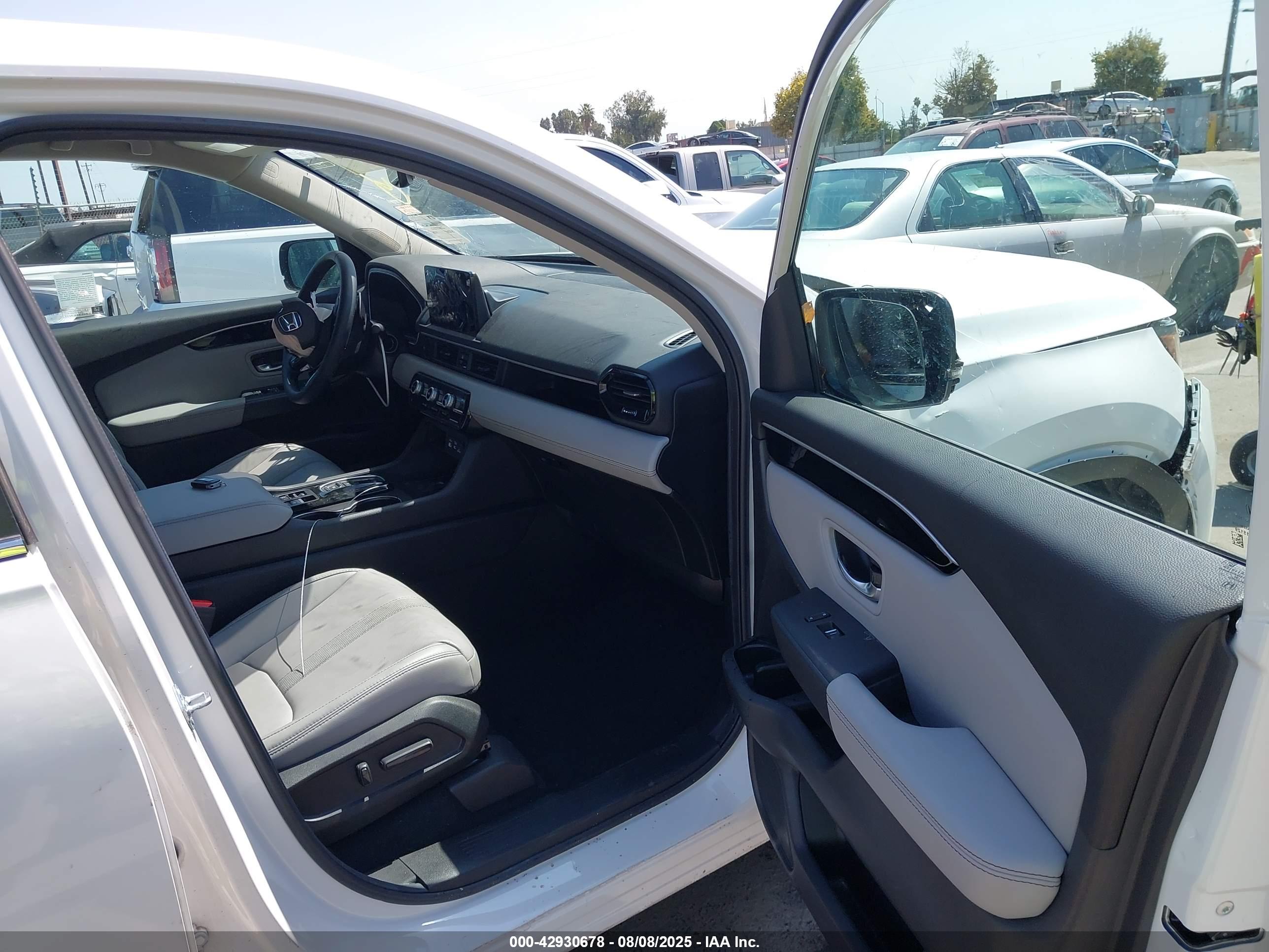 HONDA PILOT image 5