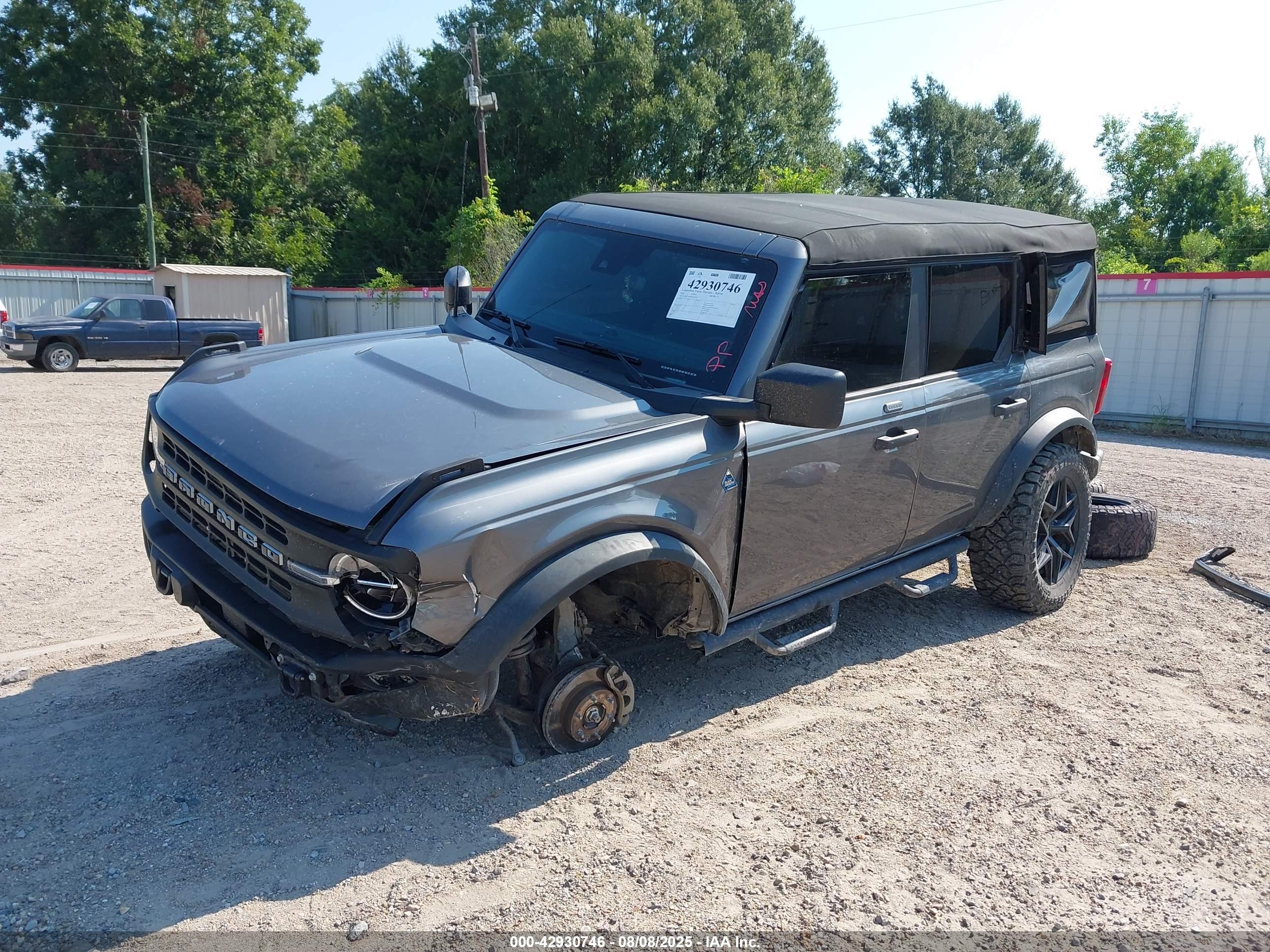 FORD BRONCO image 2