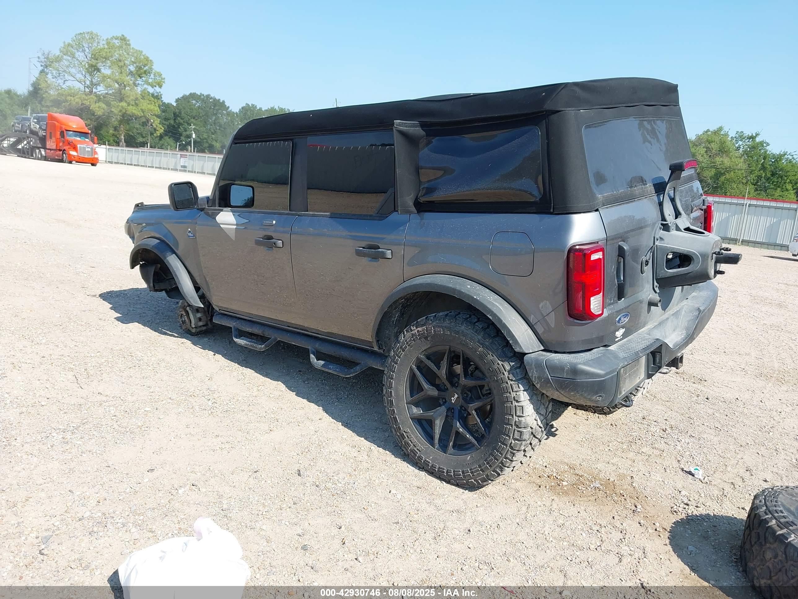 FORD BRONCO image 3