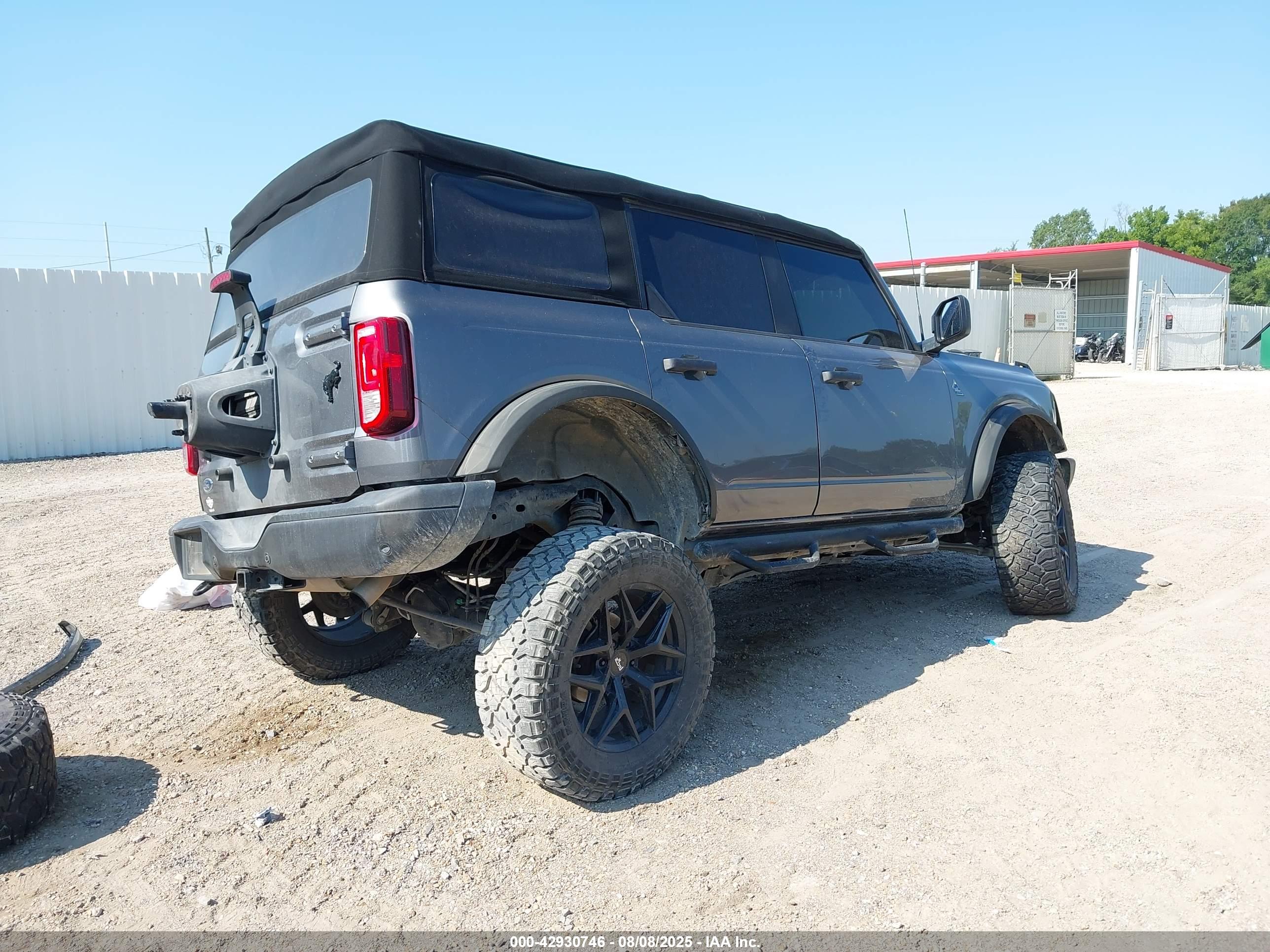 FORD BRONCO image 4