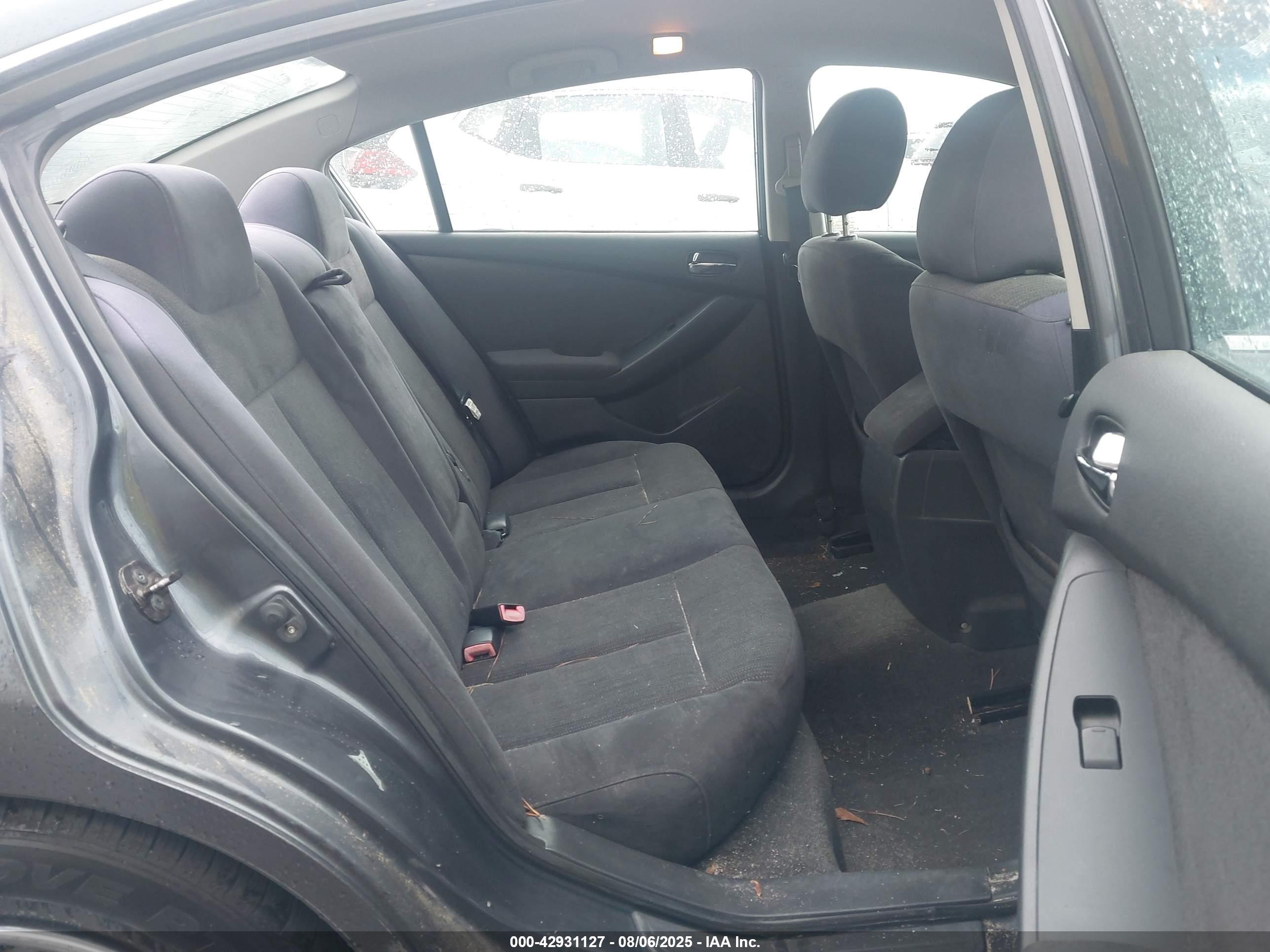 NISSAN ALTIMA image 8