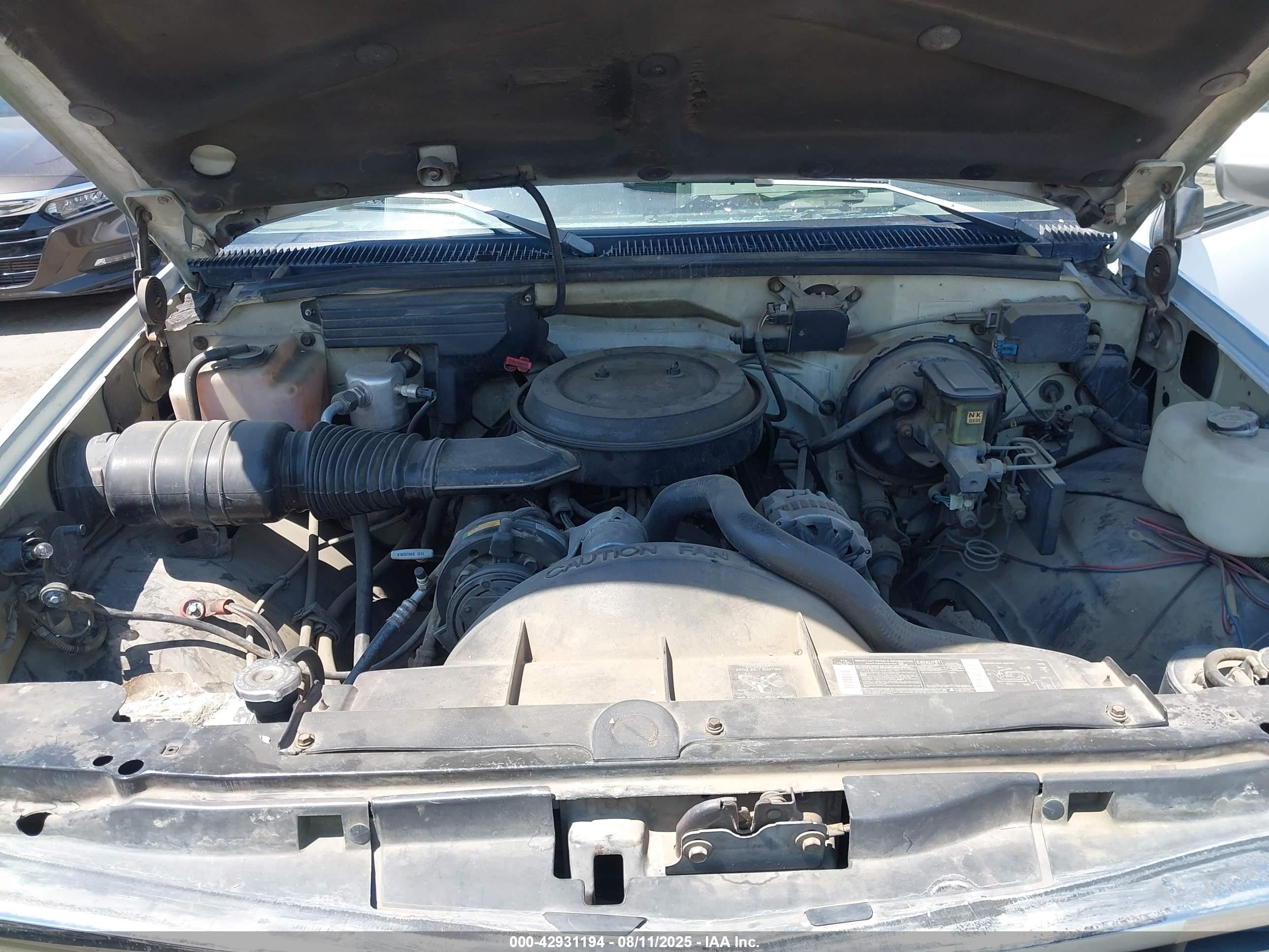 CHEVROLET GMT-400 image 10