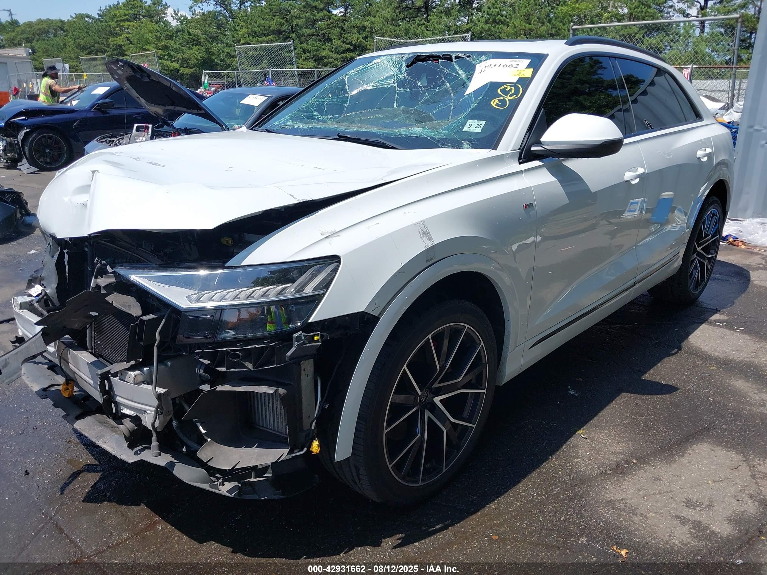AUDI Q8 image 2
