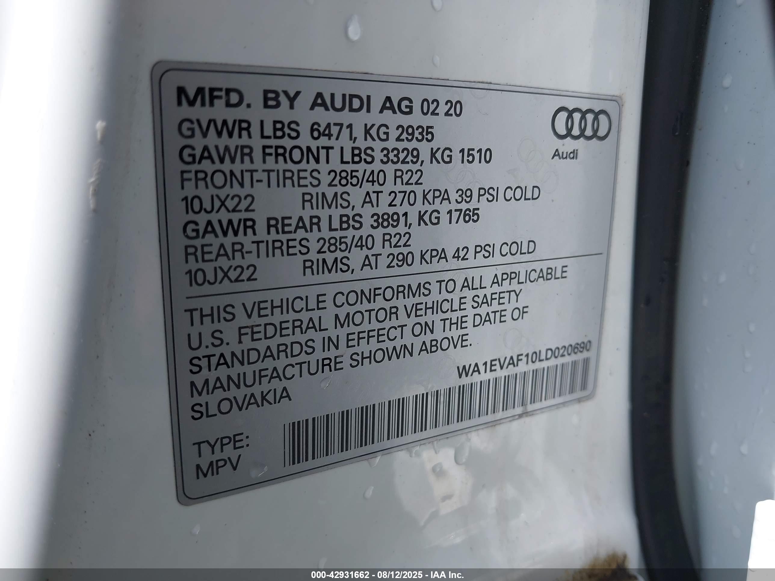 AUDI Q8 image 9