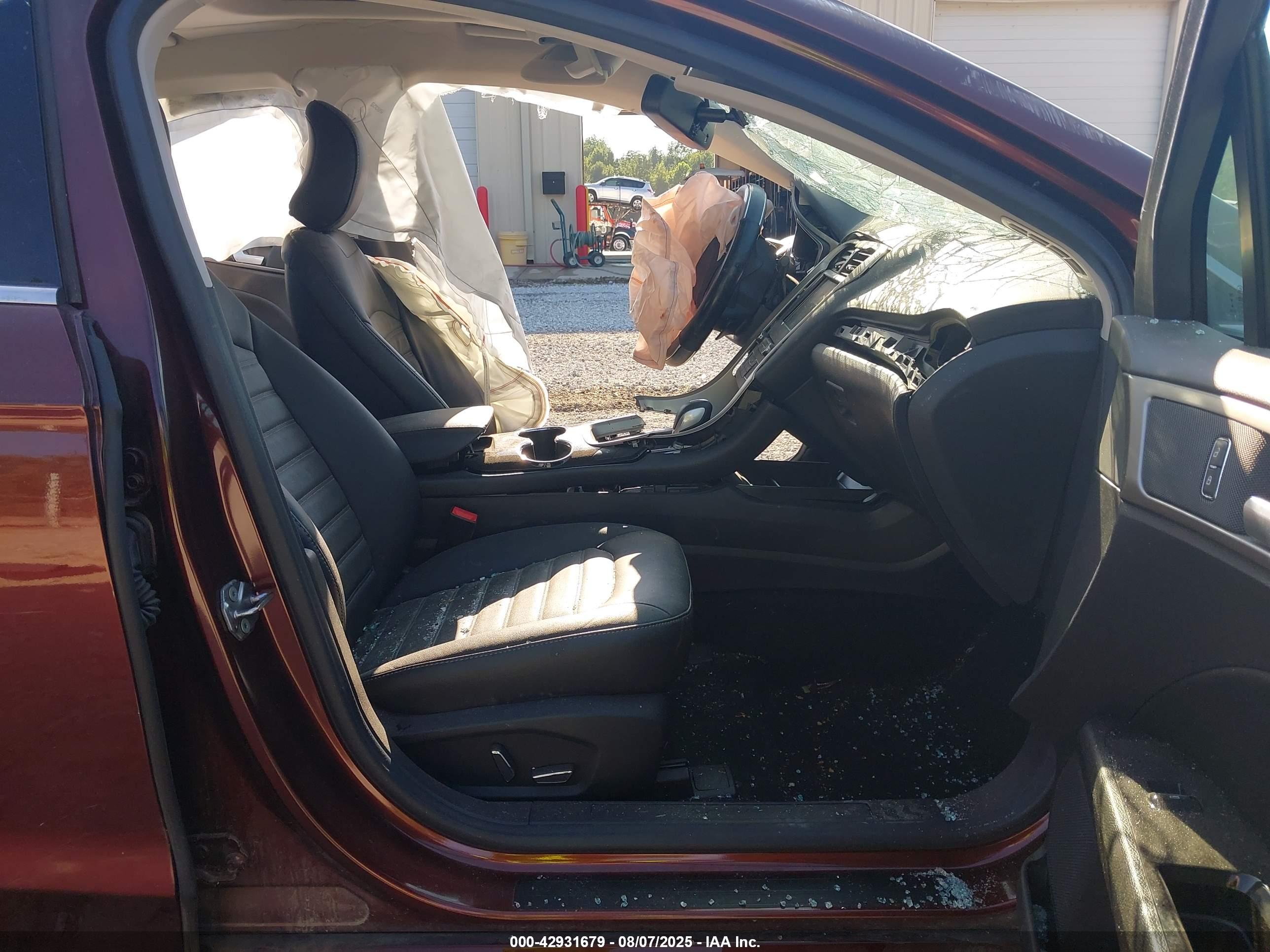 FORD FUSION image 5