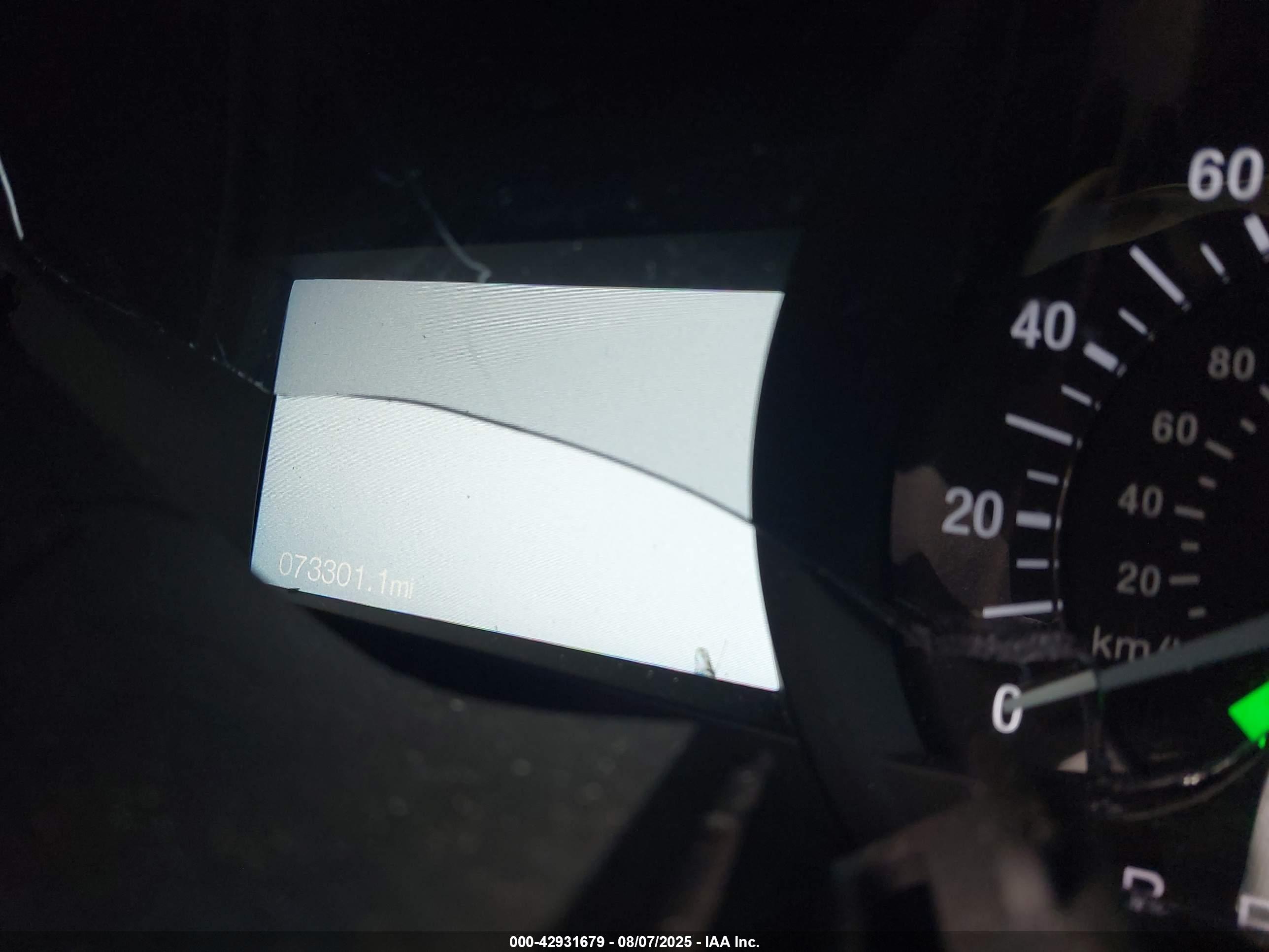 FORD FUSION image 7