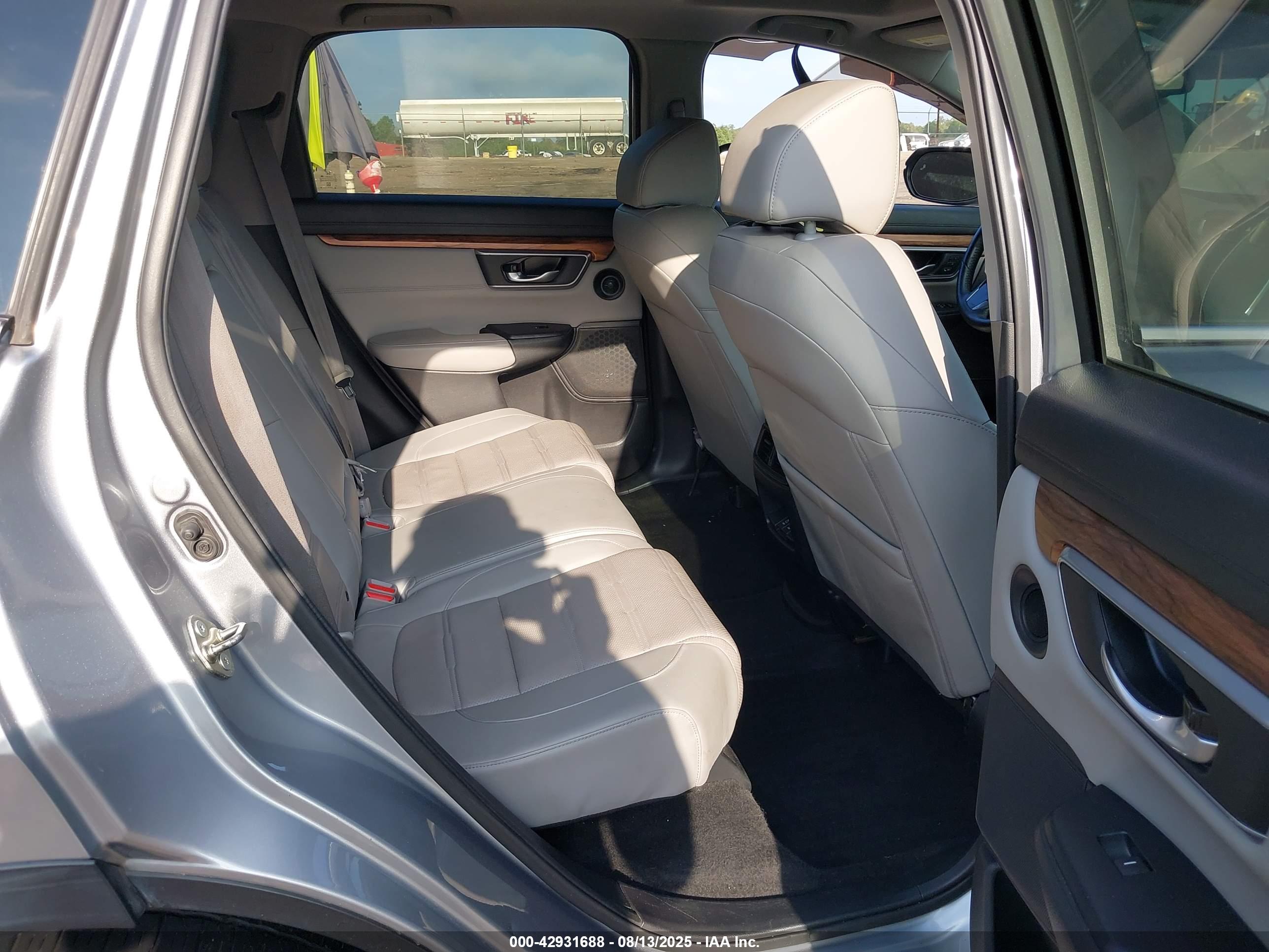 HONDA CR-V image 8