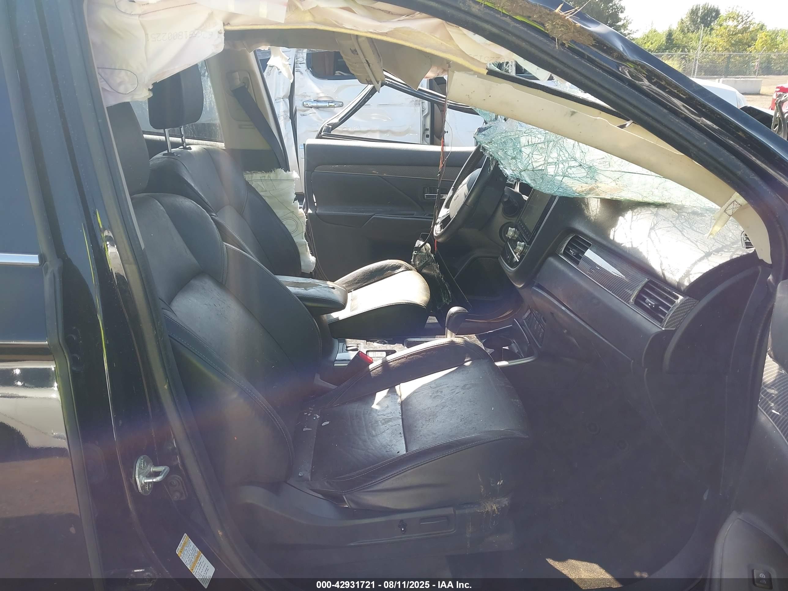 MITSUBISHI OUTLANDER image 5
