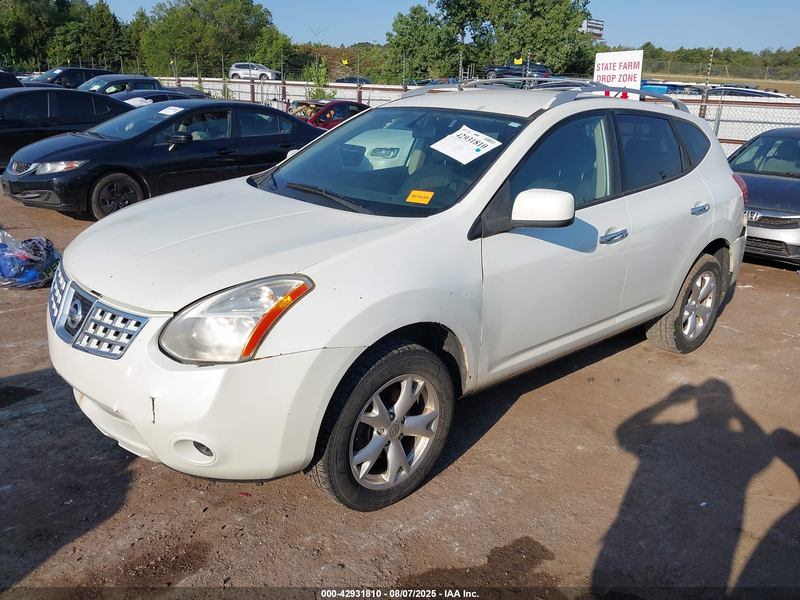 NISSAN ROGUE image 2