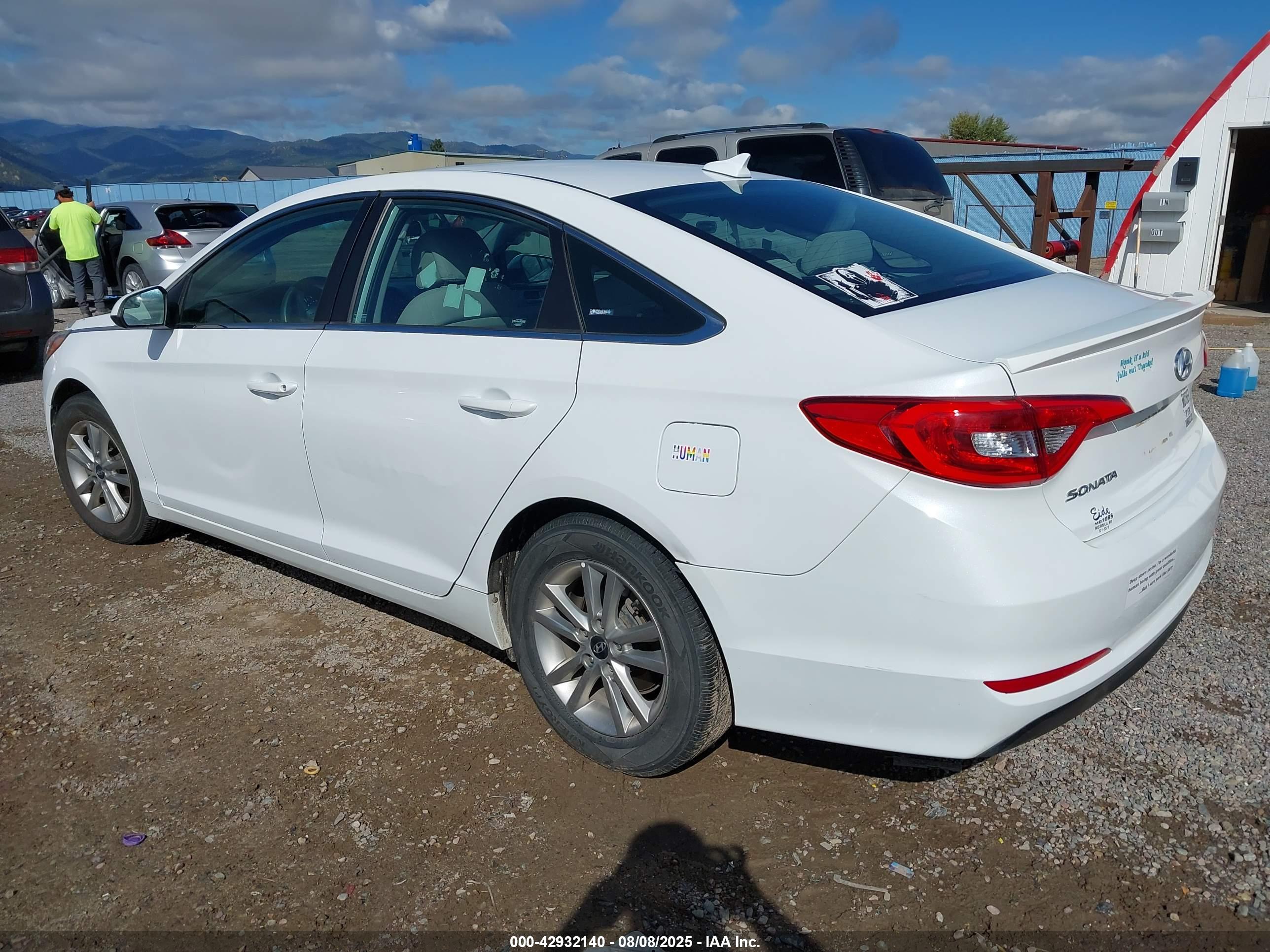 HYUNDAI SONATA image 3