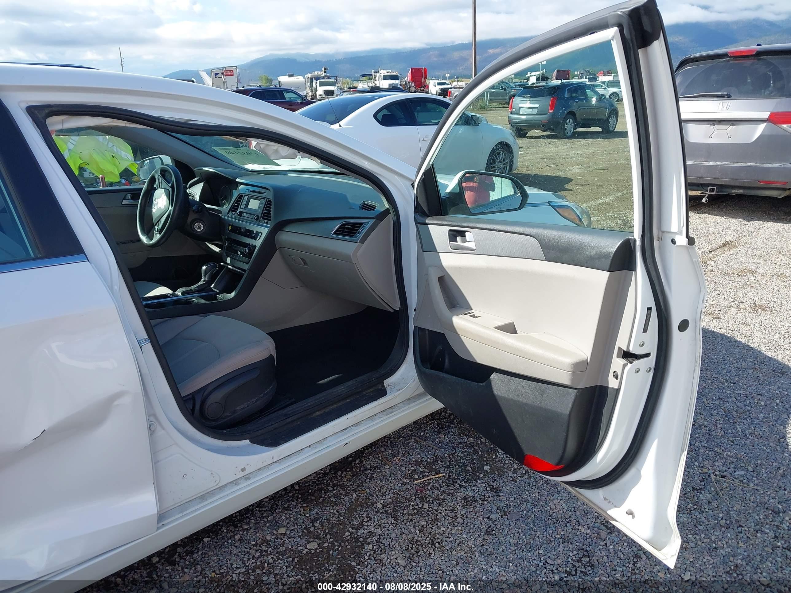 HYUNDAI SONATA image 5