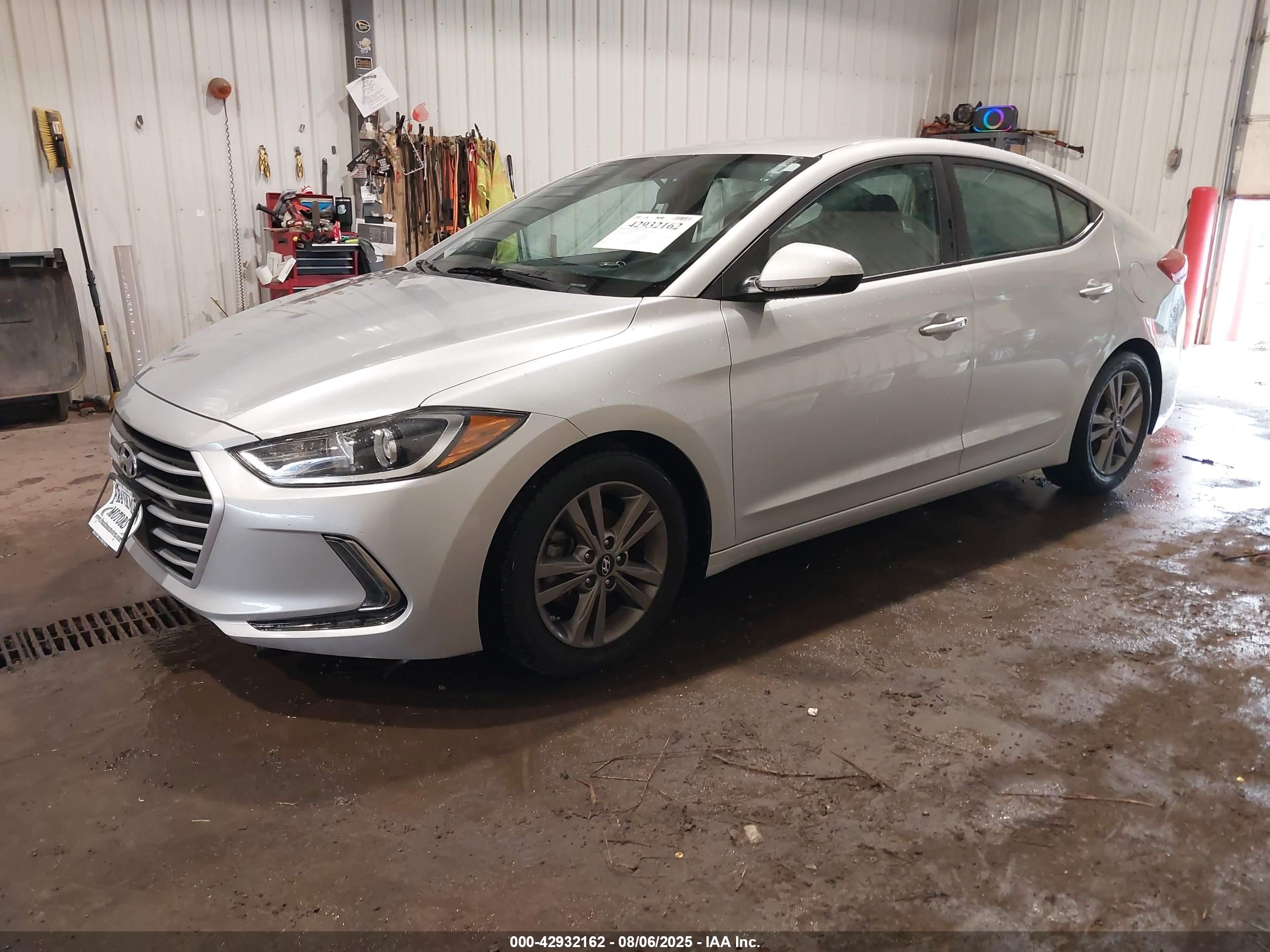 HYUNDAI ELANTRA image 2
