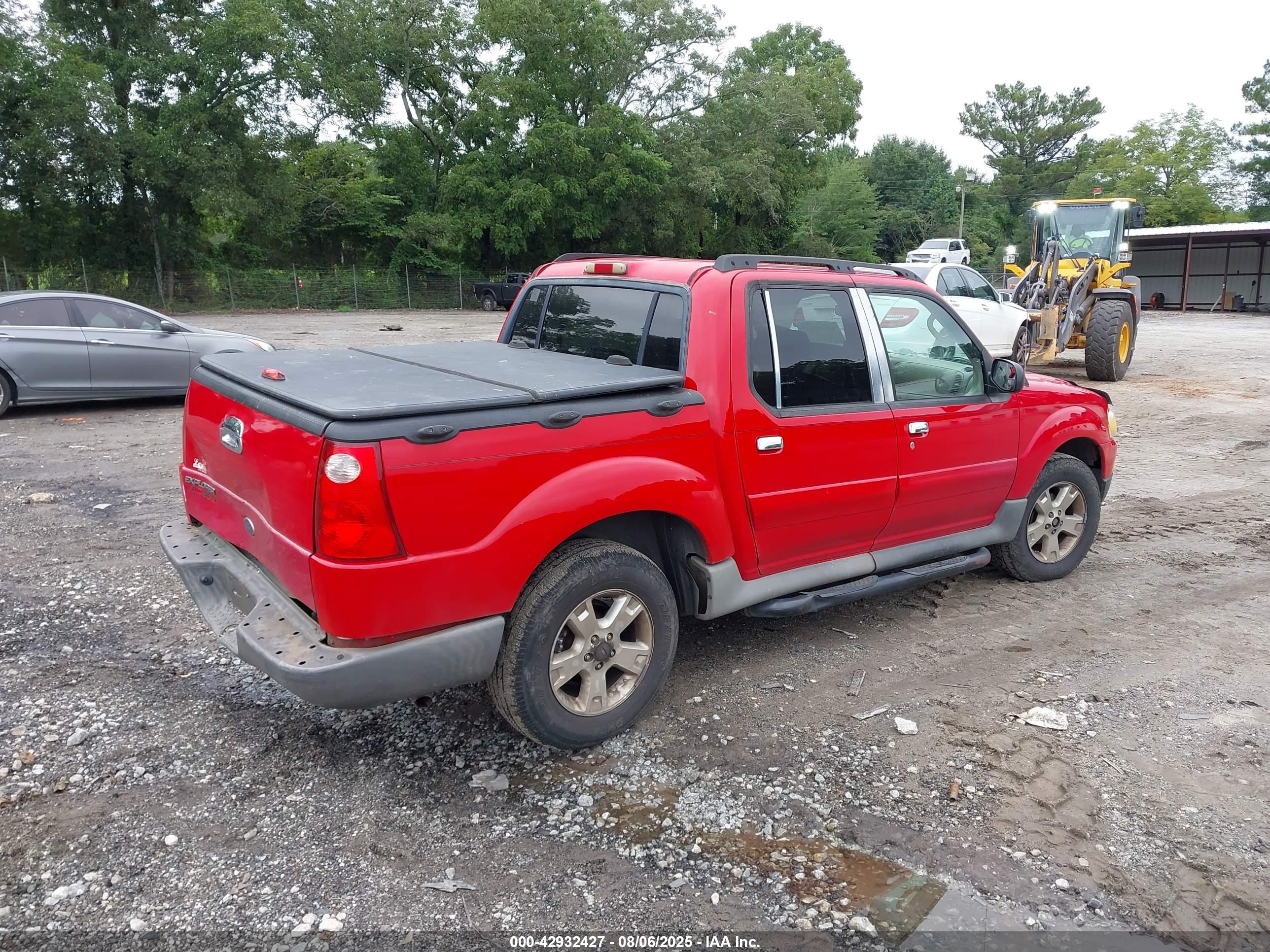 FORD EXPLORER image 4