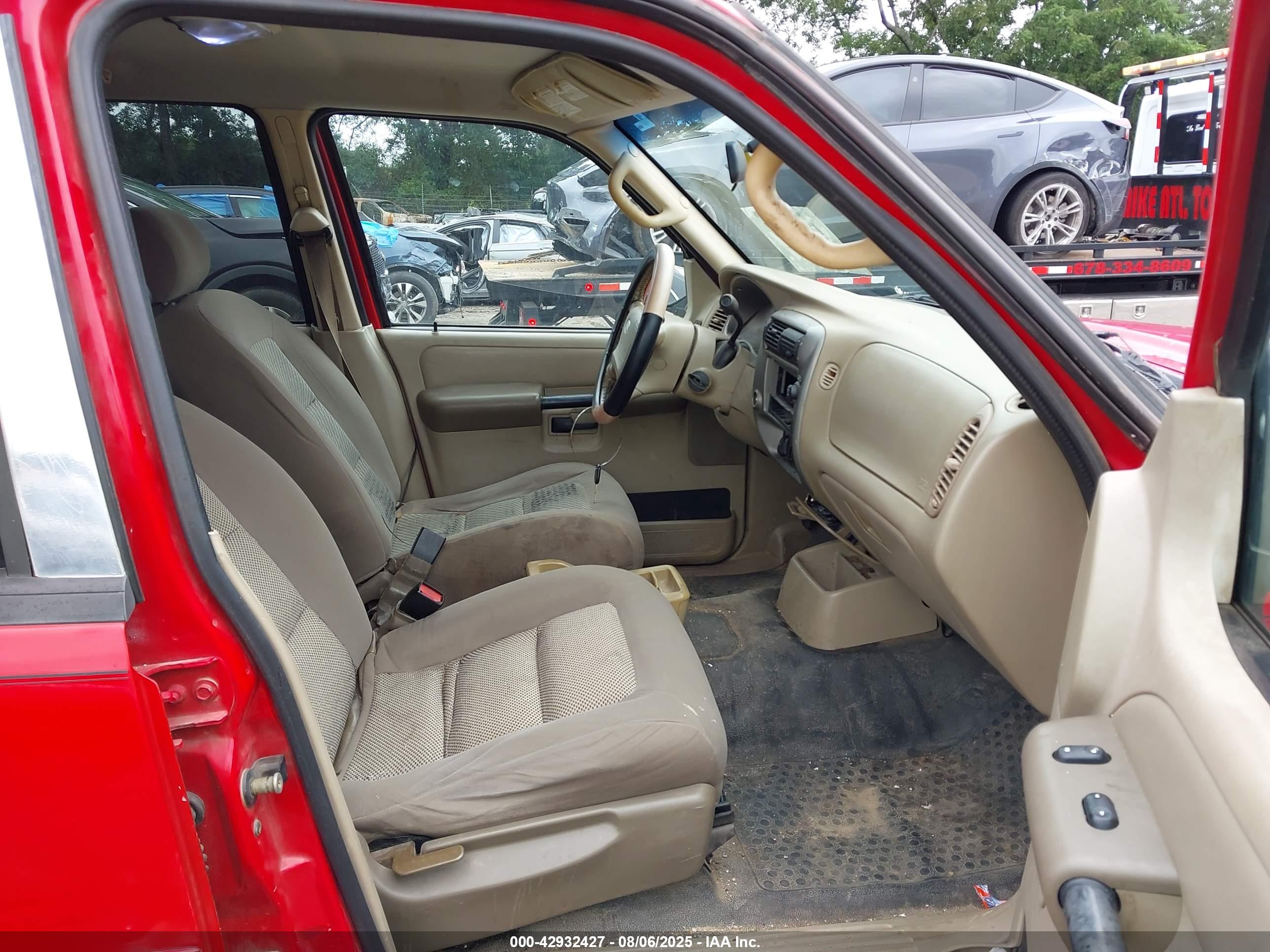 FORD EXPLORER image 5