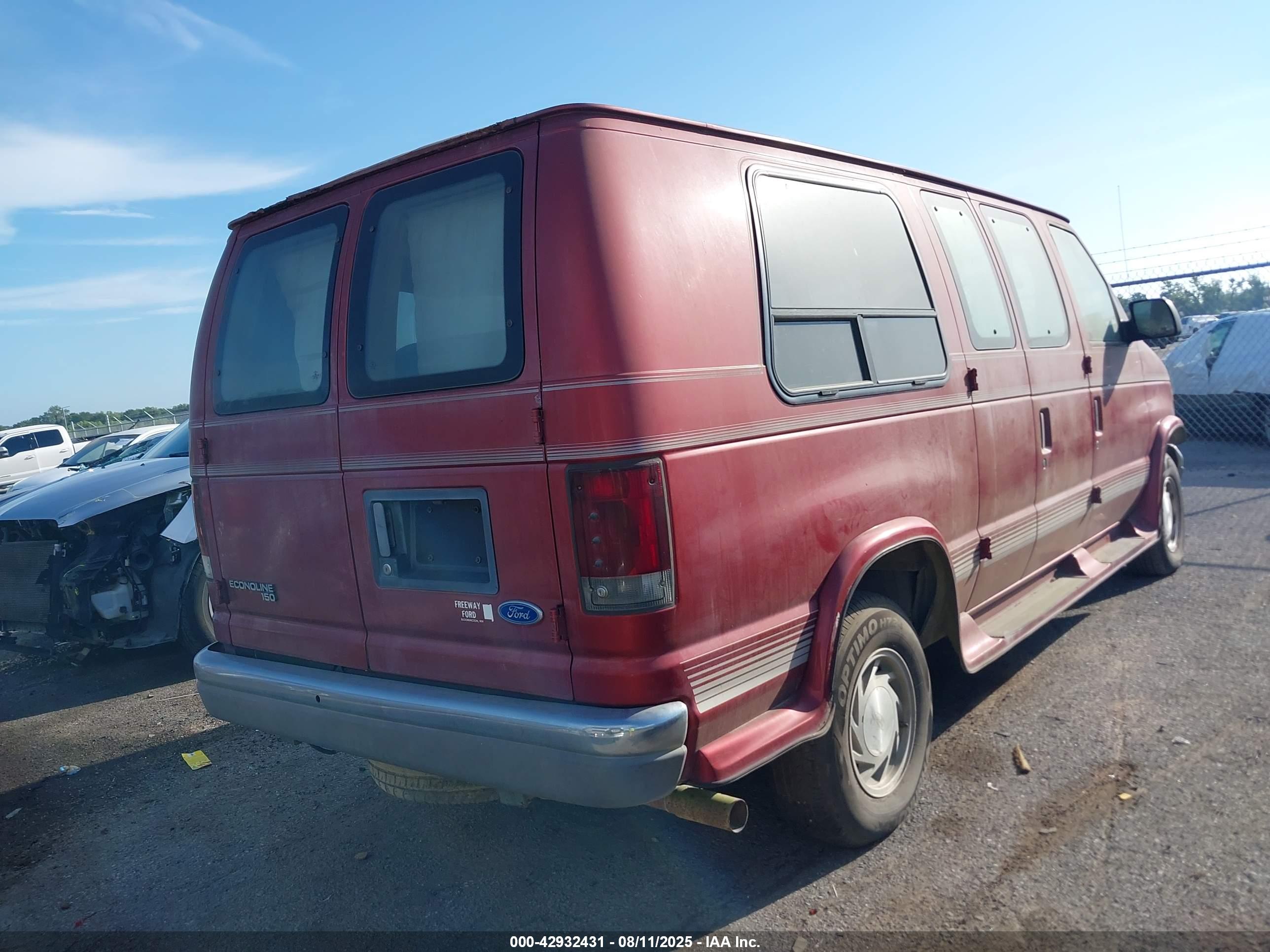 FORD ECONOLINE image 4