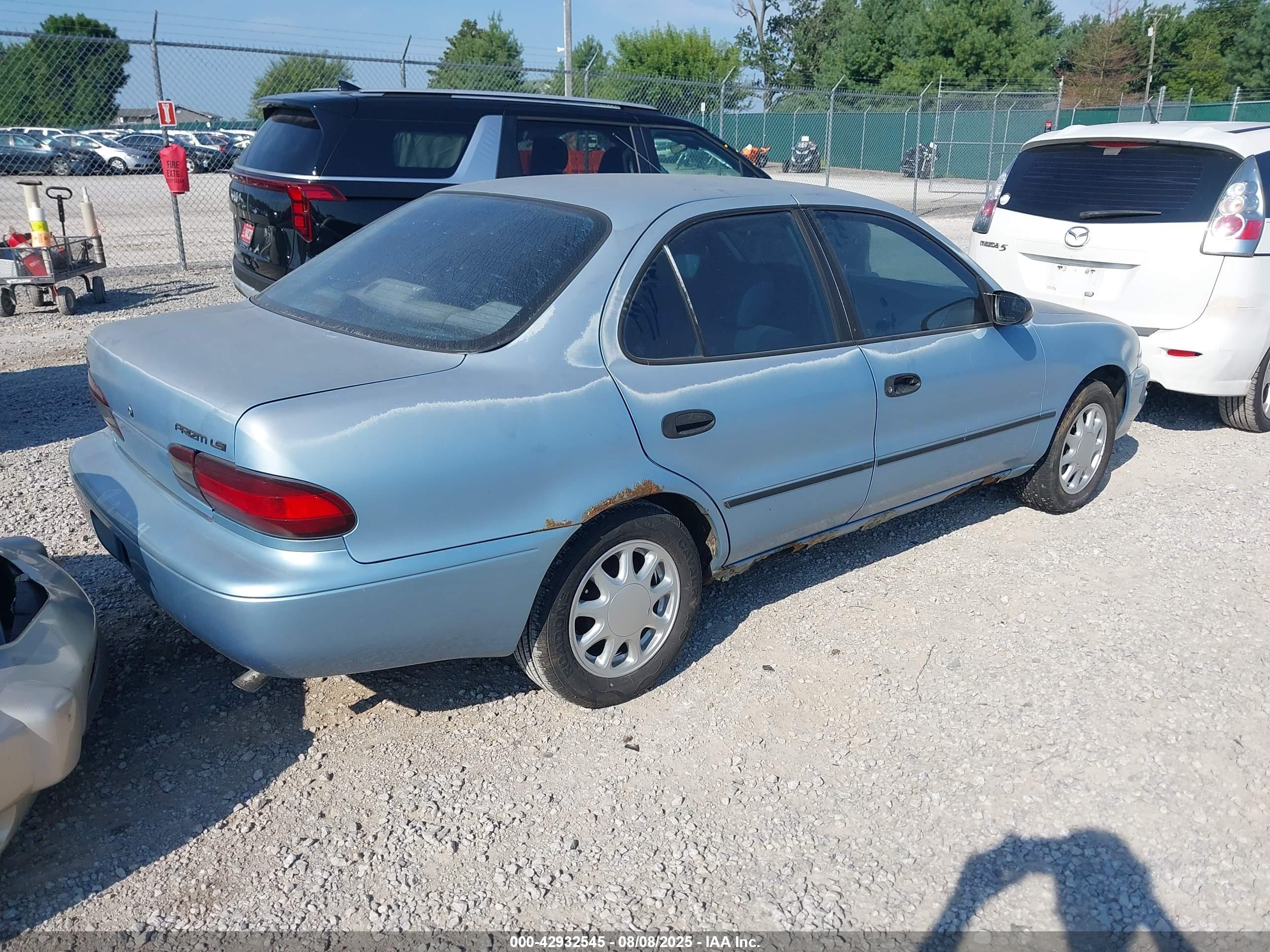 GEO PRIZM image 4