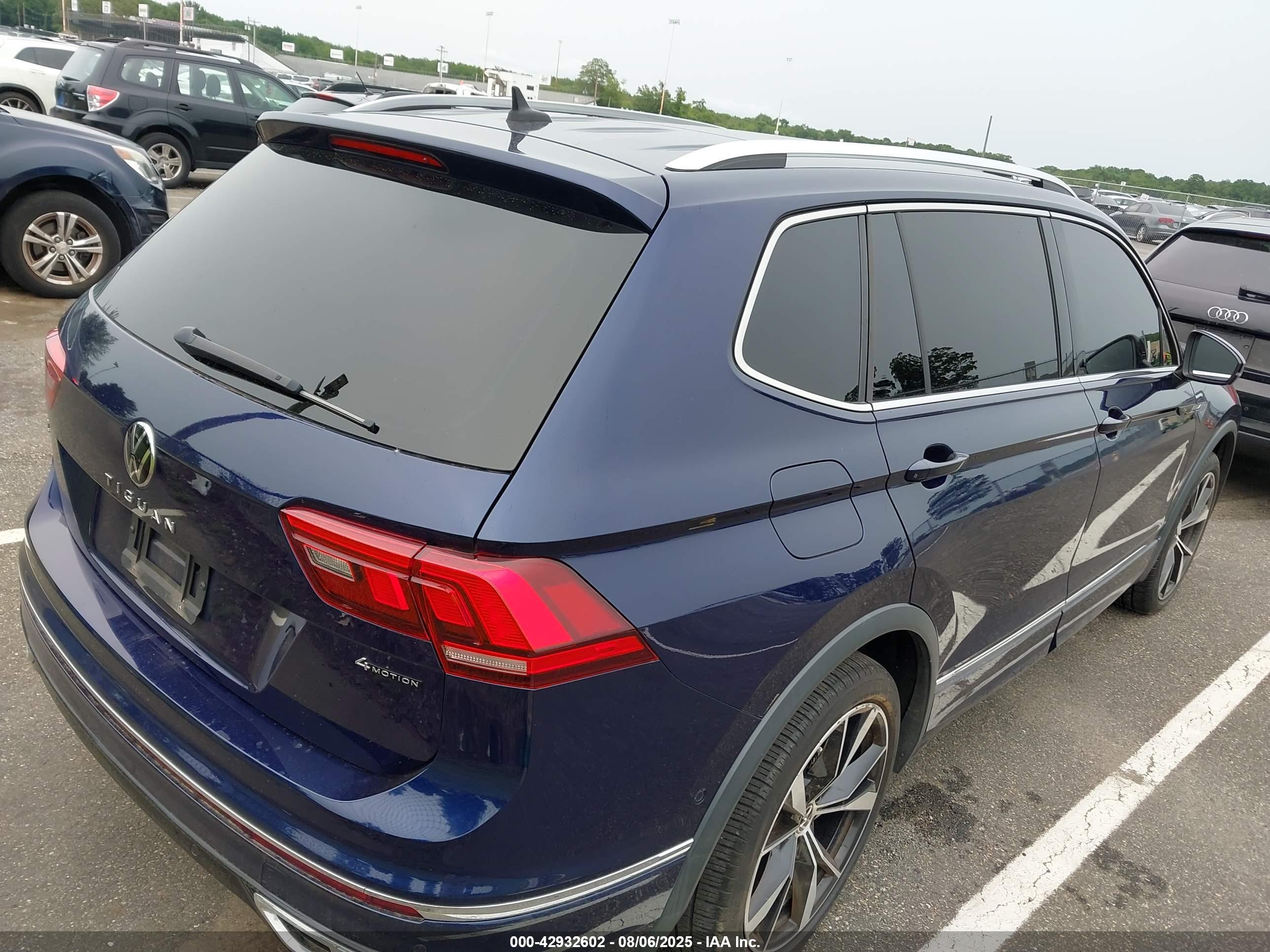VOLKSWAGEN TIGUAN image 4