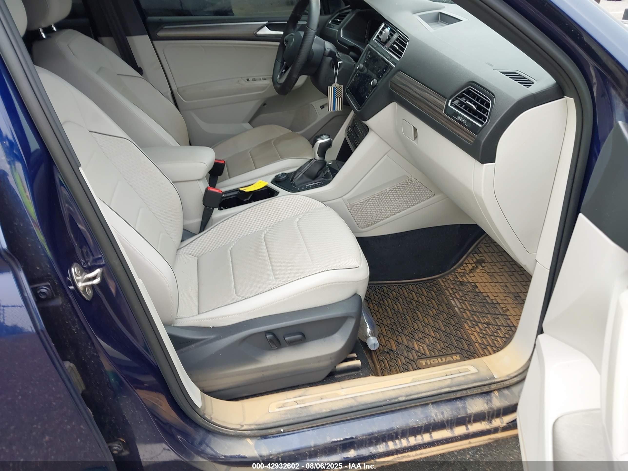 VOLKSWAGEN TIGUAN image 5