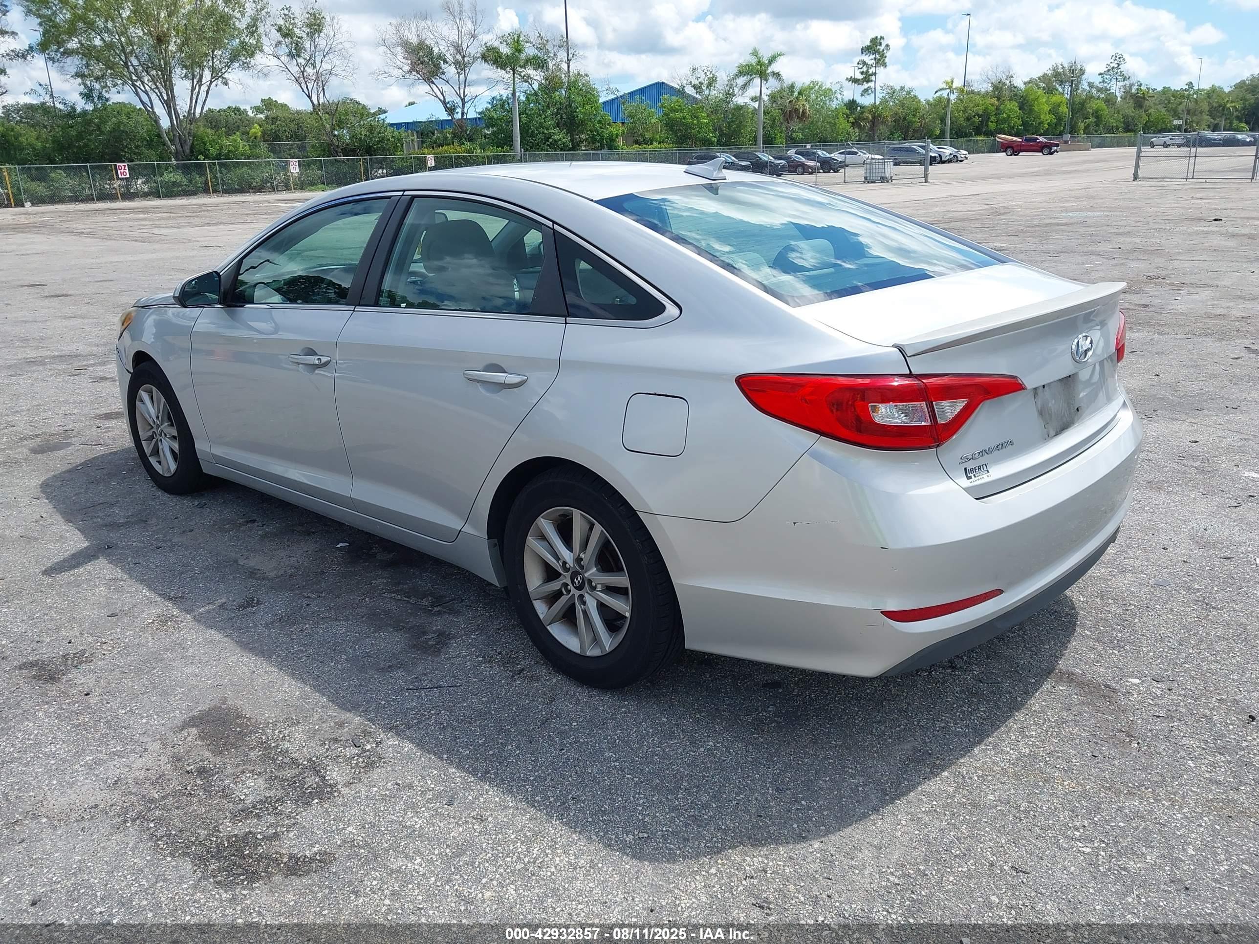 HYUNDAI SONATA image 3