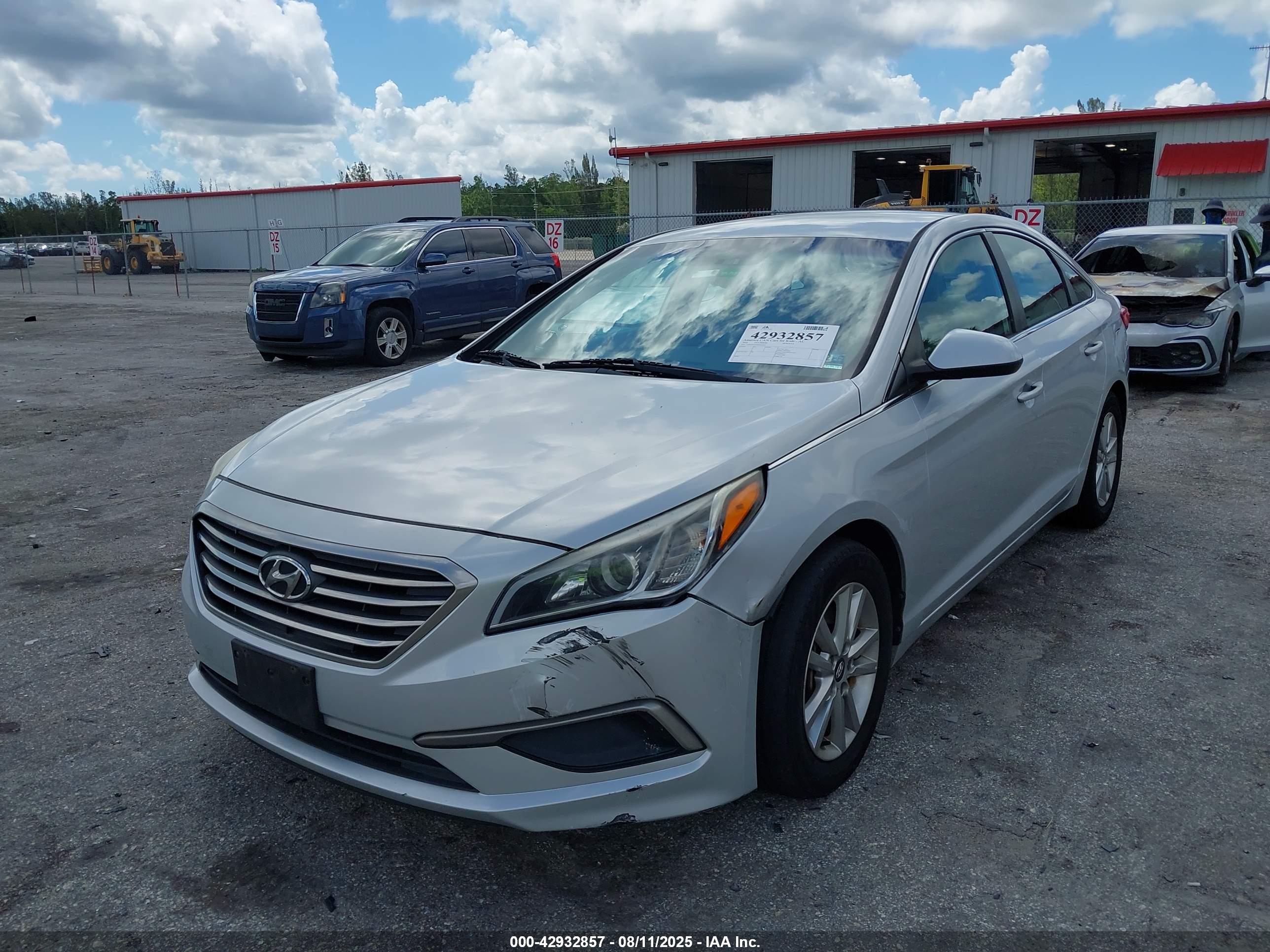 HYUNDAI SONATA image 6