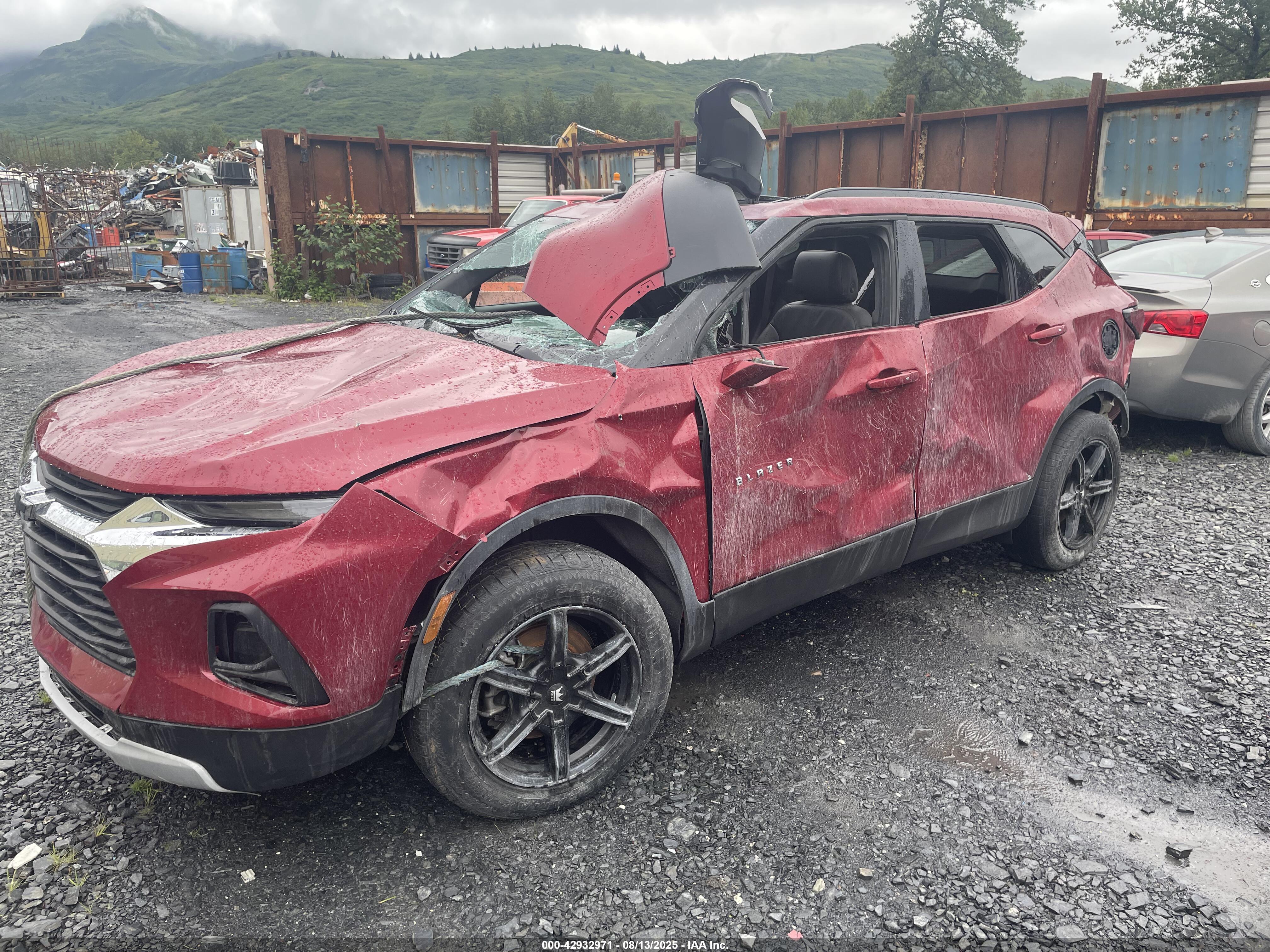 CHEVROLET BLAZER image 2