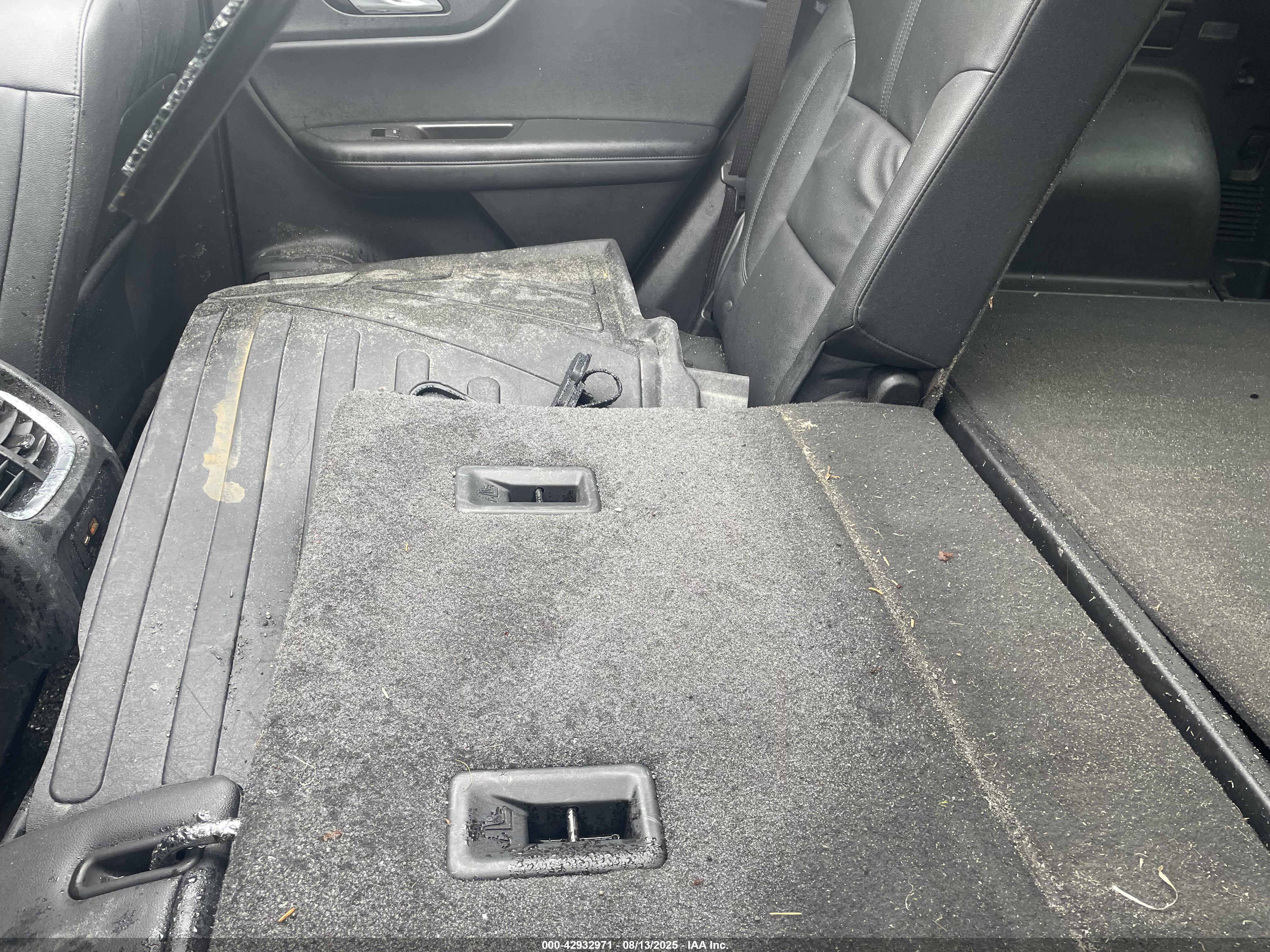 CHEVROLET BLAZER image 8