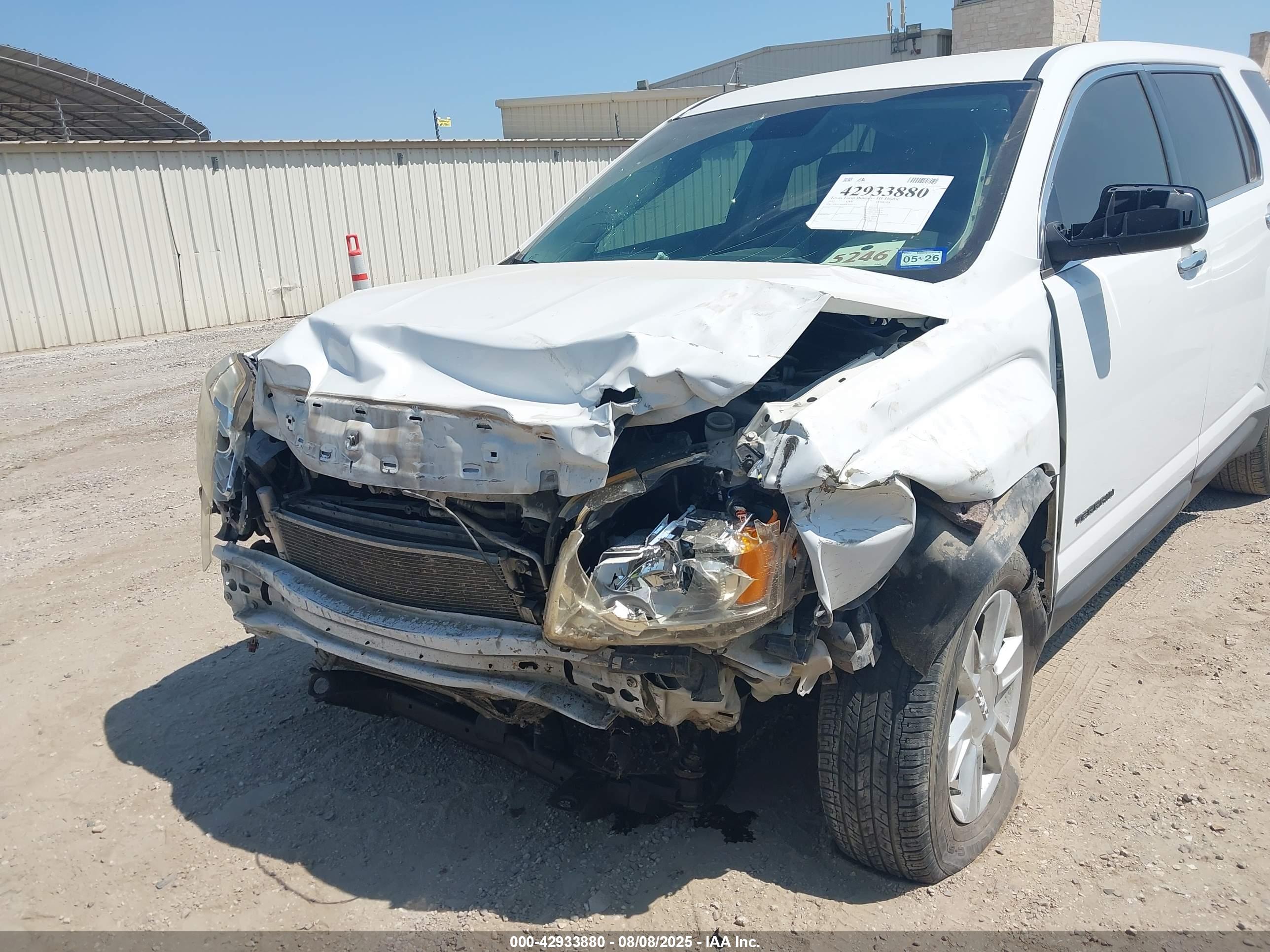 GMC TERRAIN image 6
