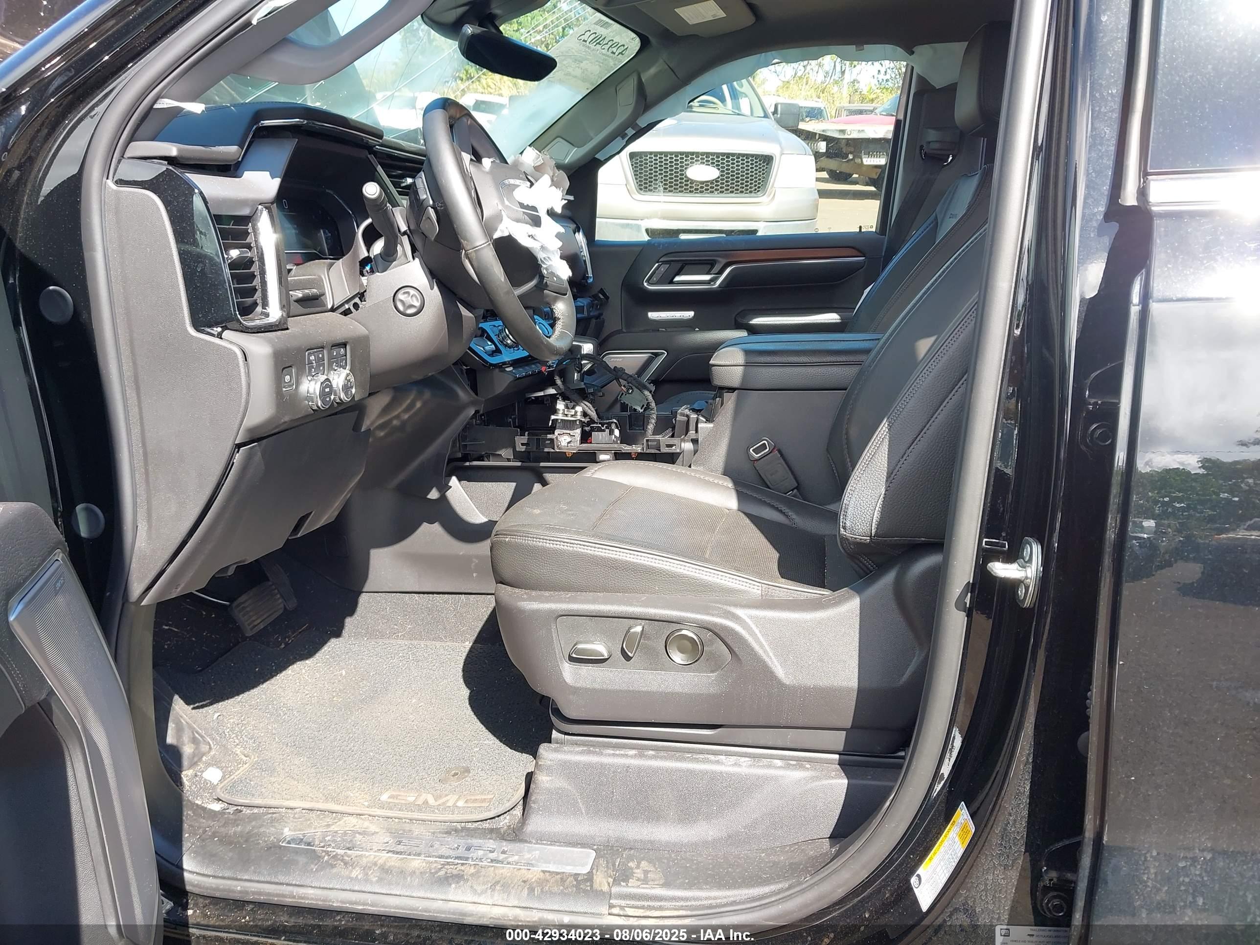 GMC SIERRA image 5