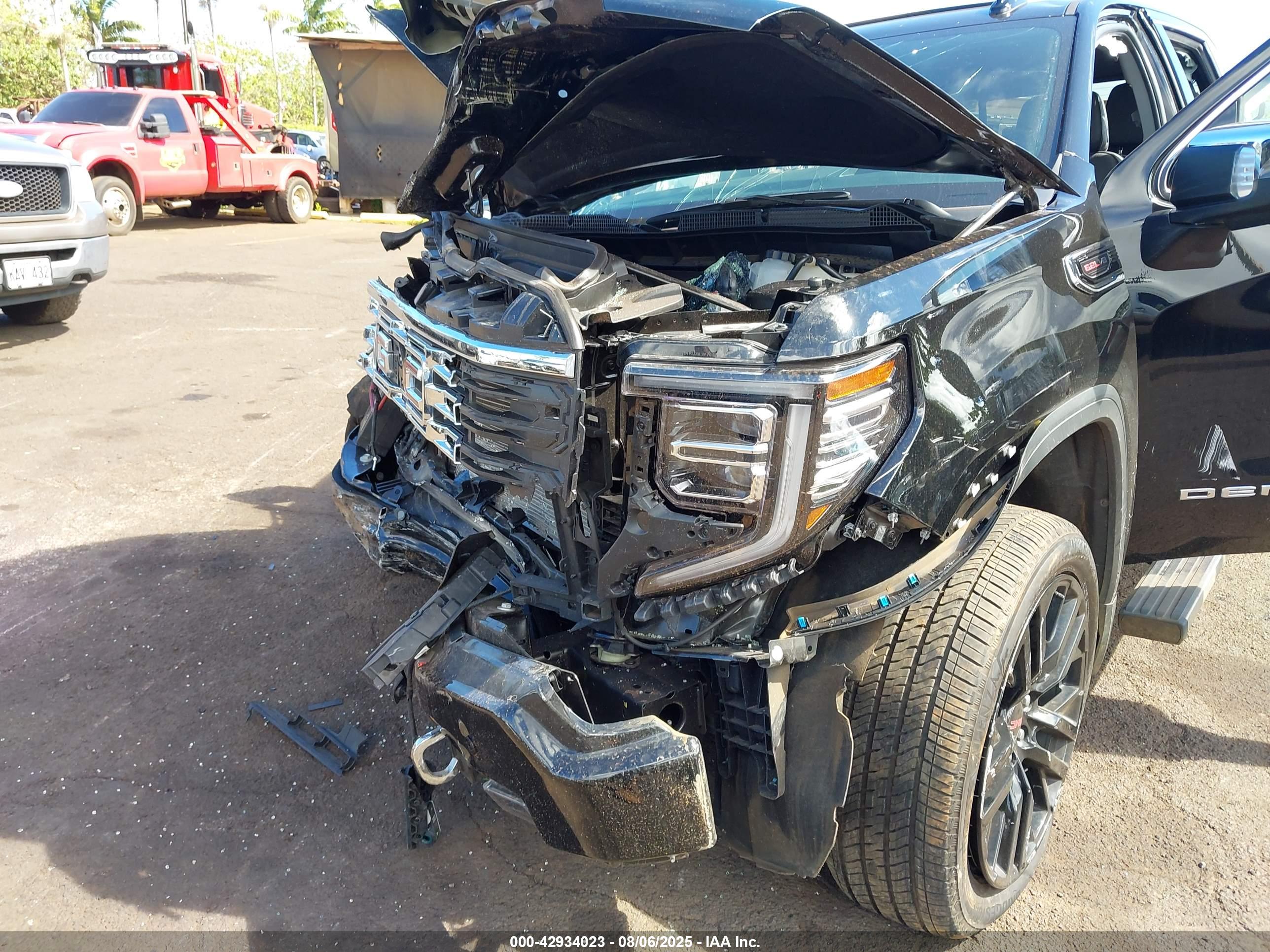 GMC SIERRA image 6