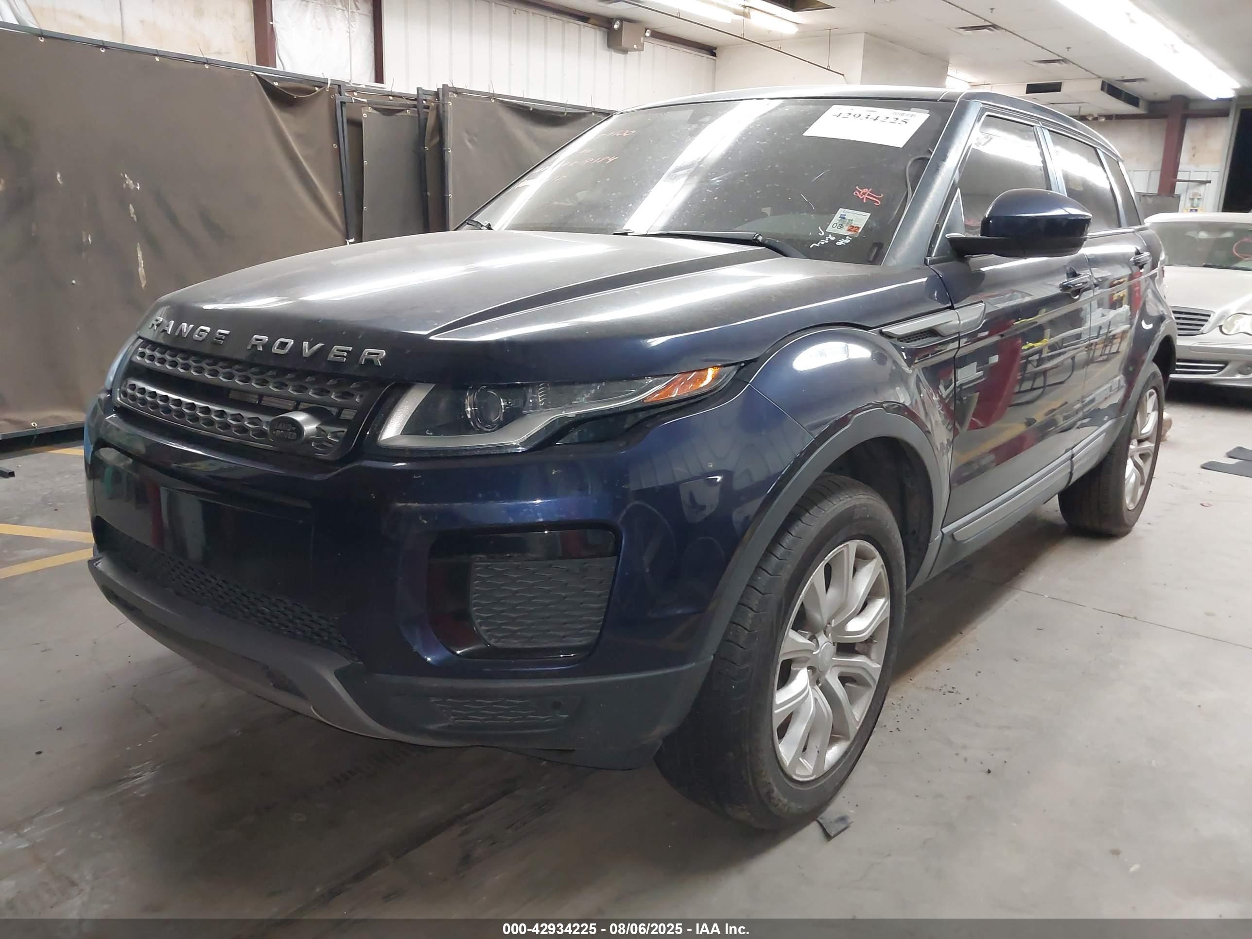 LAND ROVER image 2