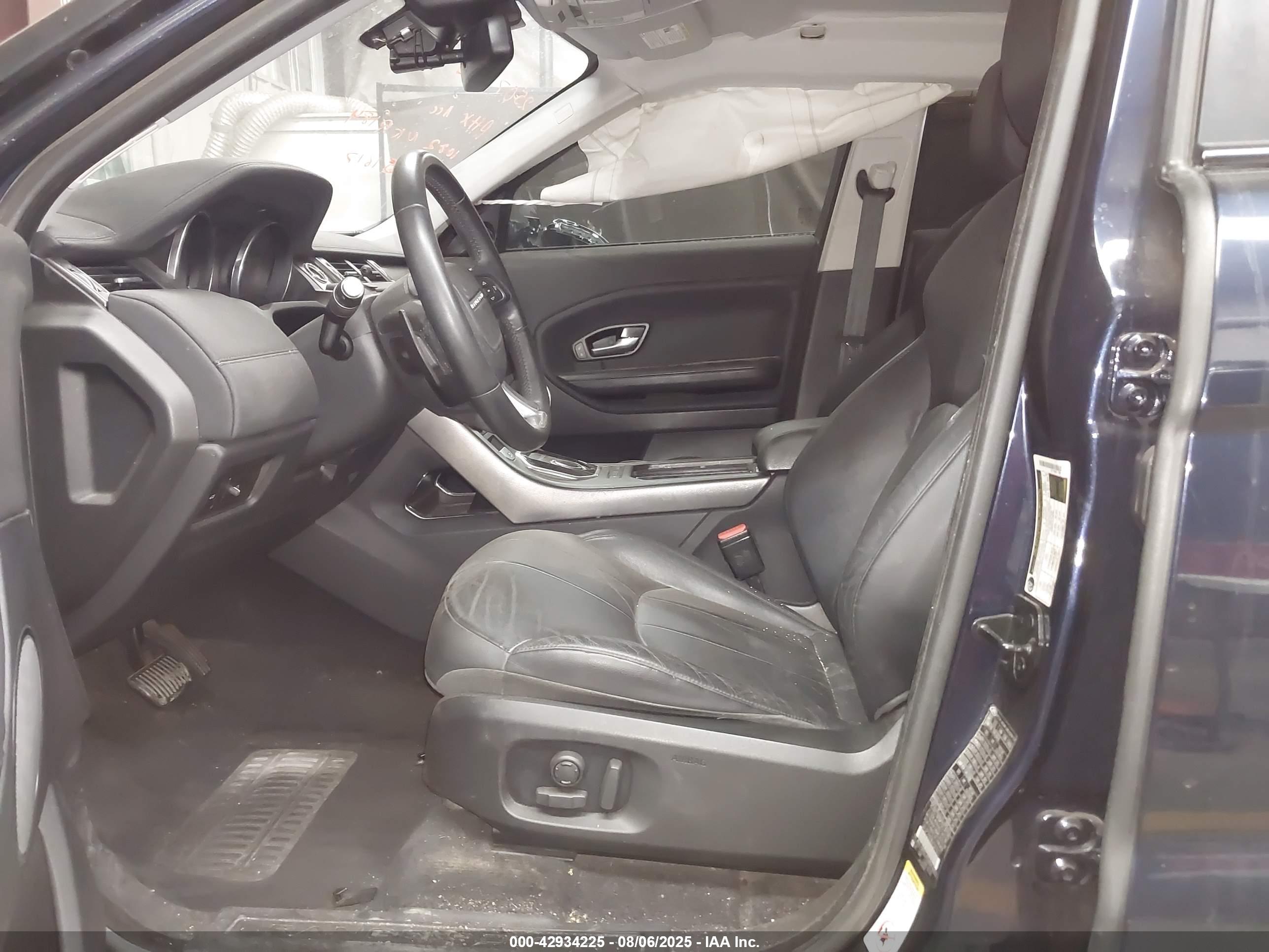 LAND ROVER image 5