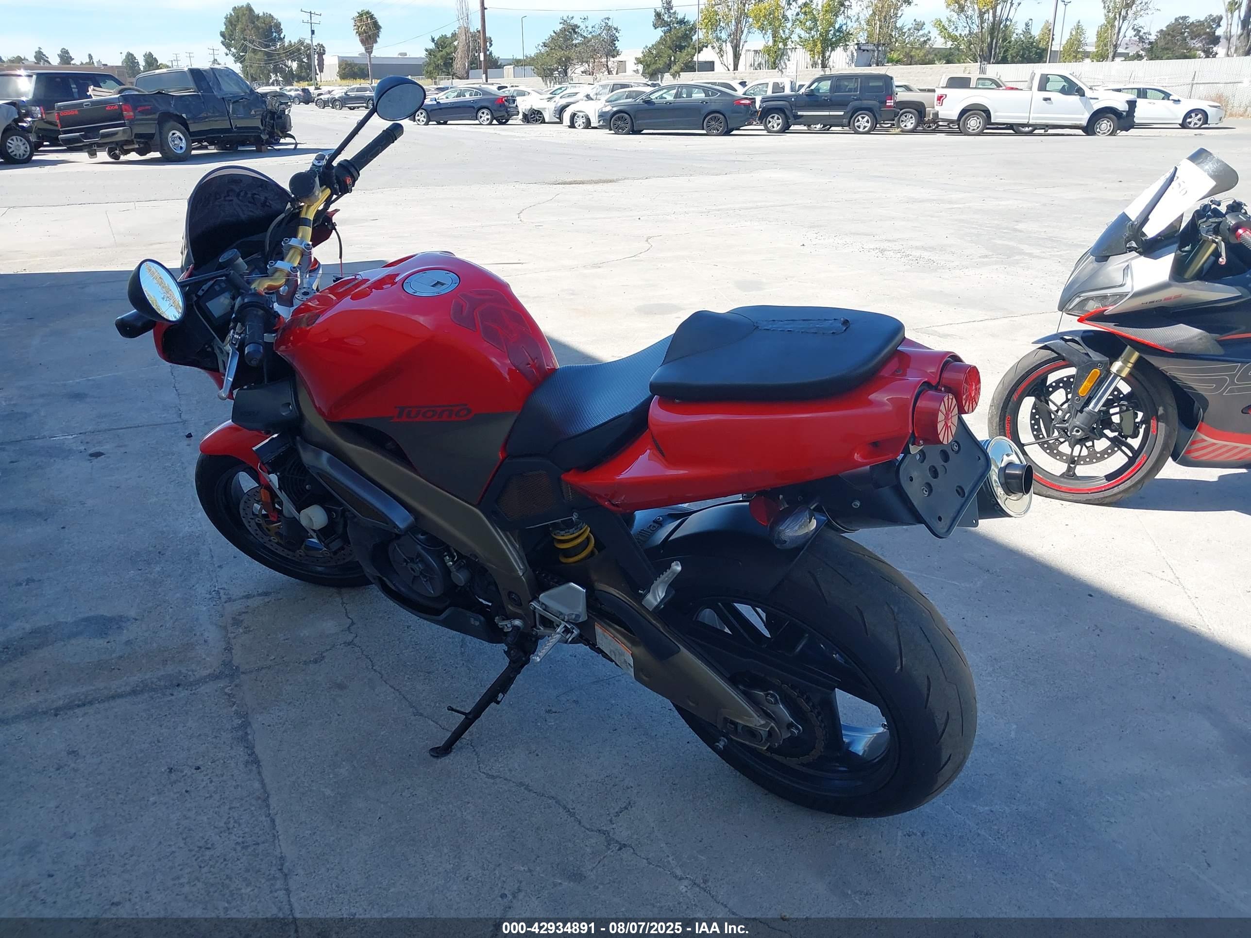 APRILIA TUONO image 3