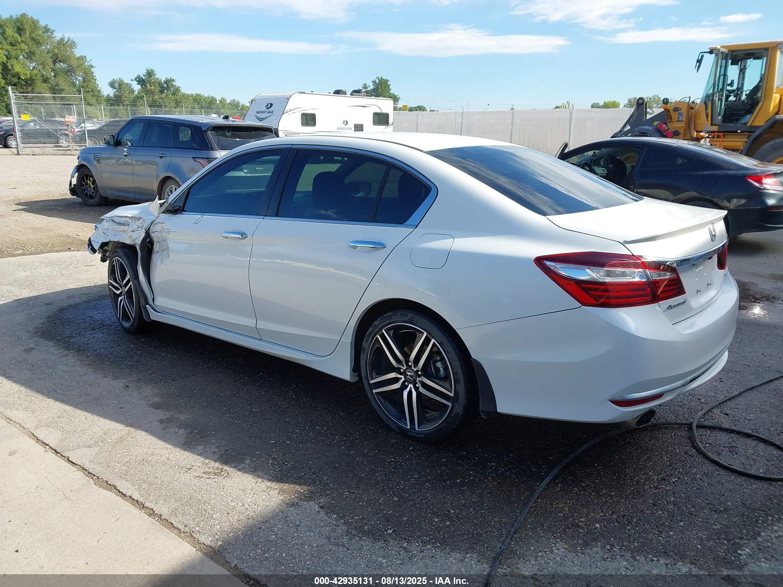 HONDA ACCORD image 3