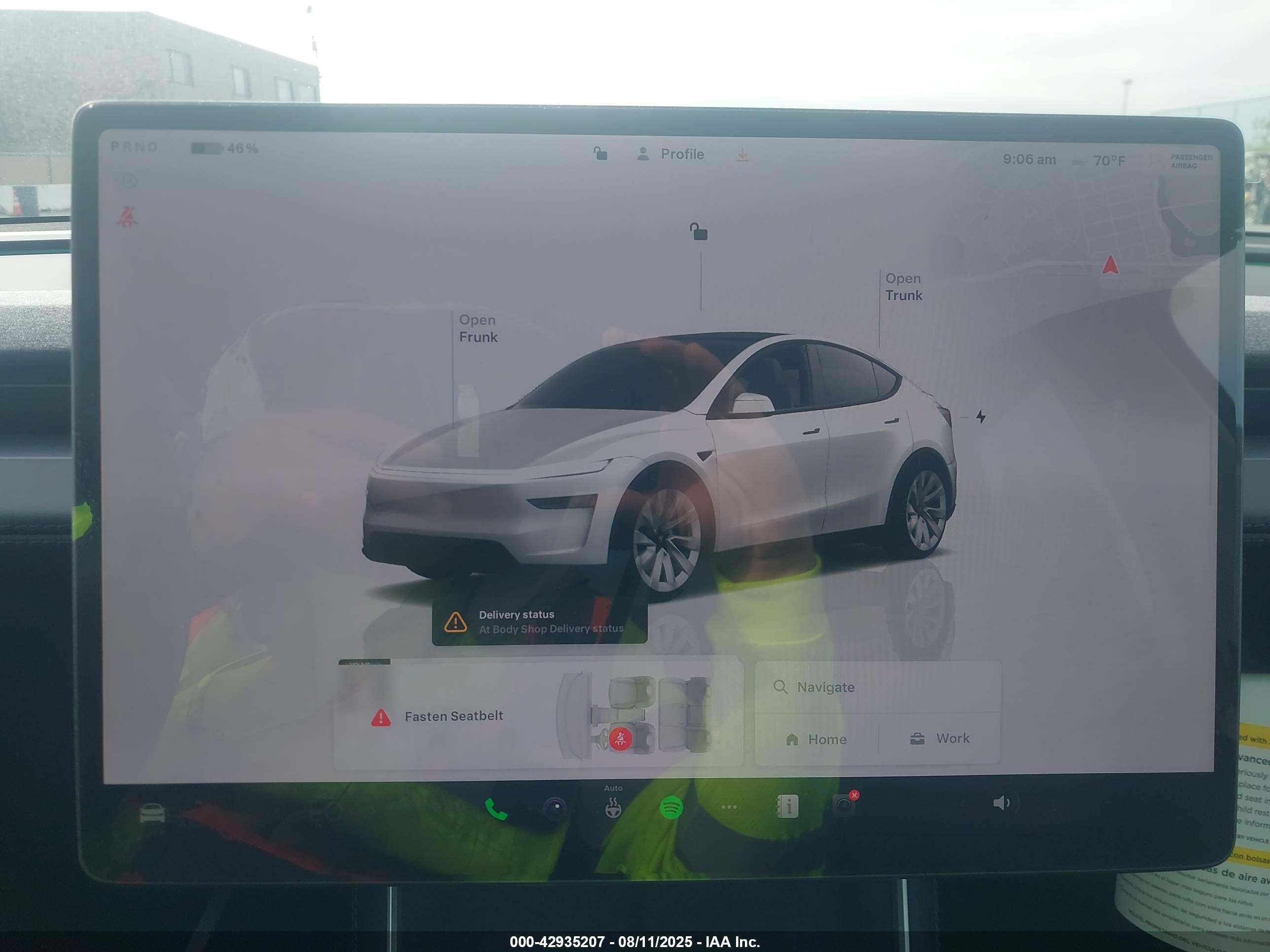 TESLA MODEL image 7