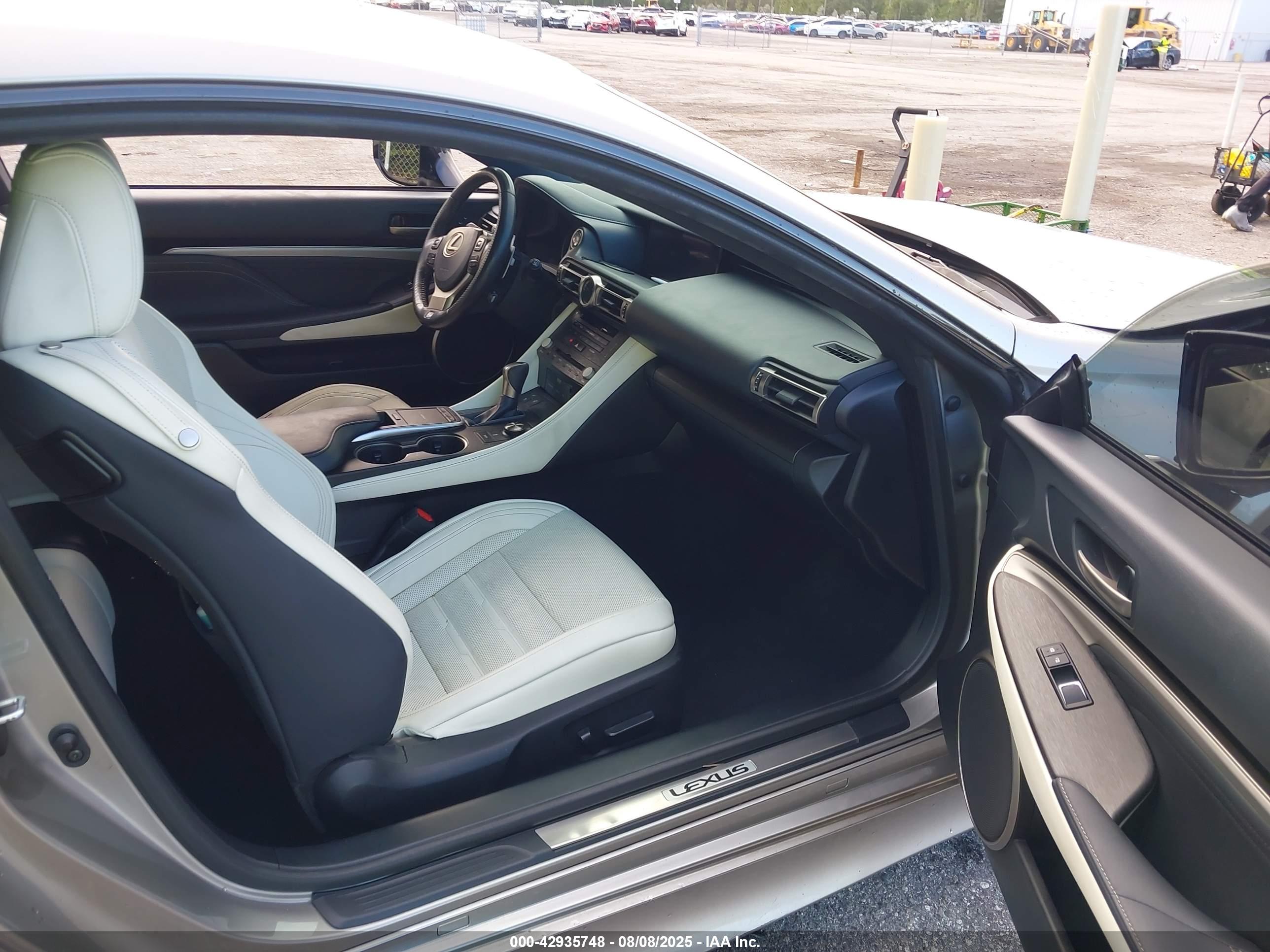 LEXUS RC image 5