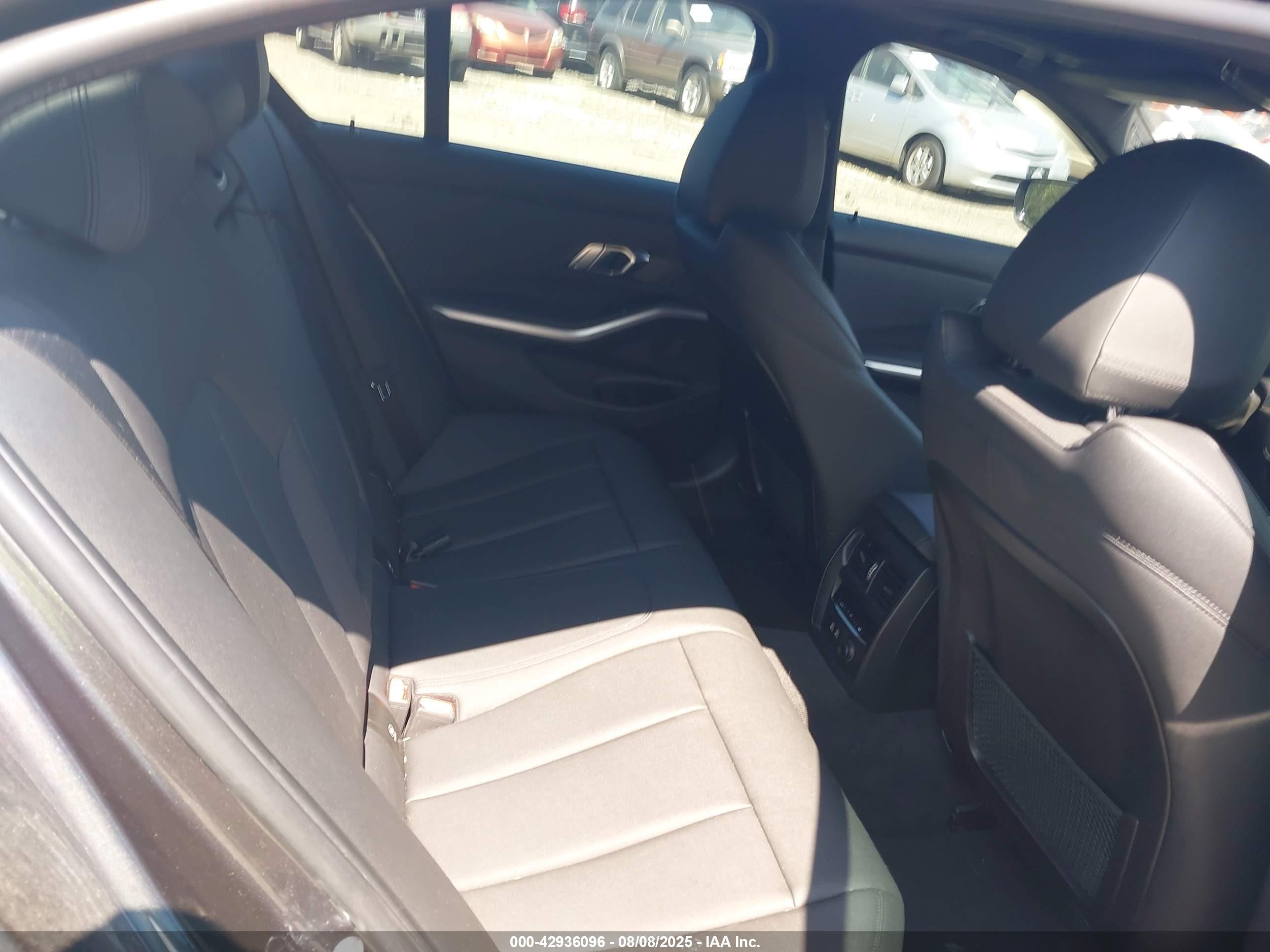 BMW 330I image 8