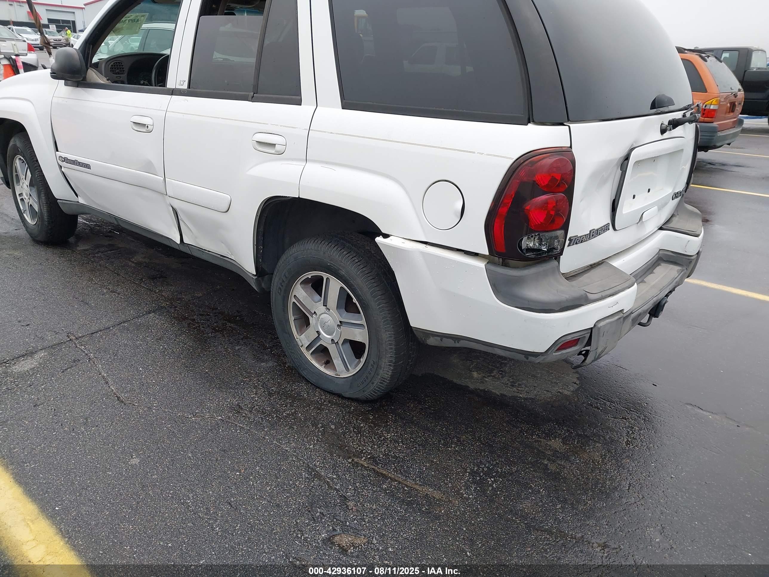 CHEVROLET TRAILBLAZER image 6
