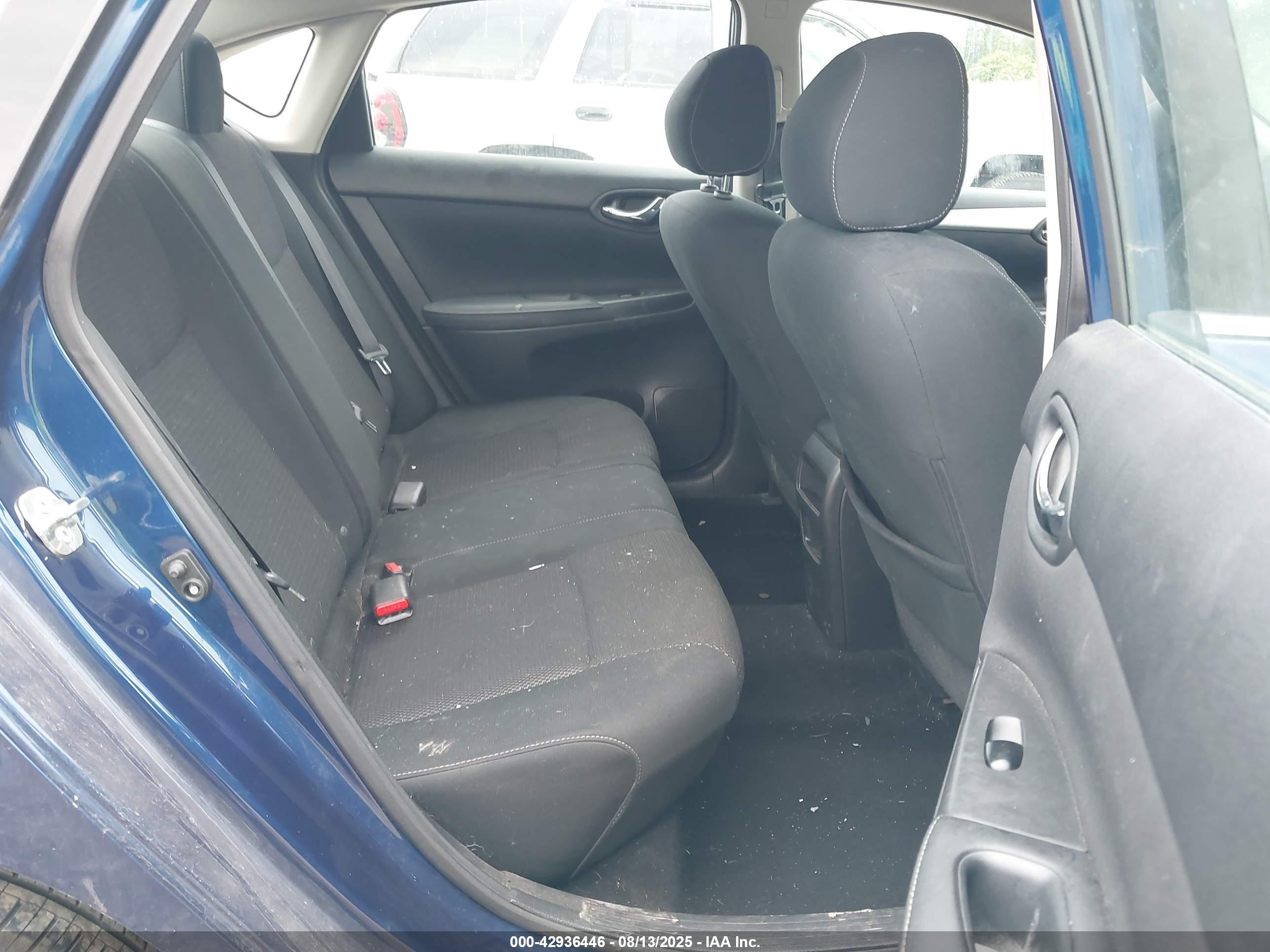 NISSAN SENTRA image 8