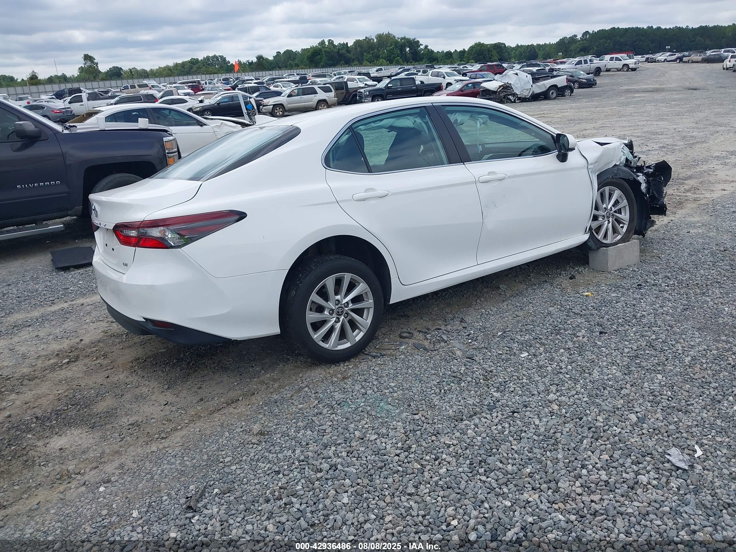 TOYOTA CAMRY image 4