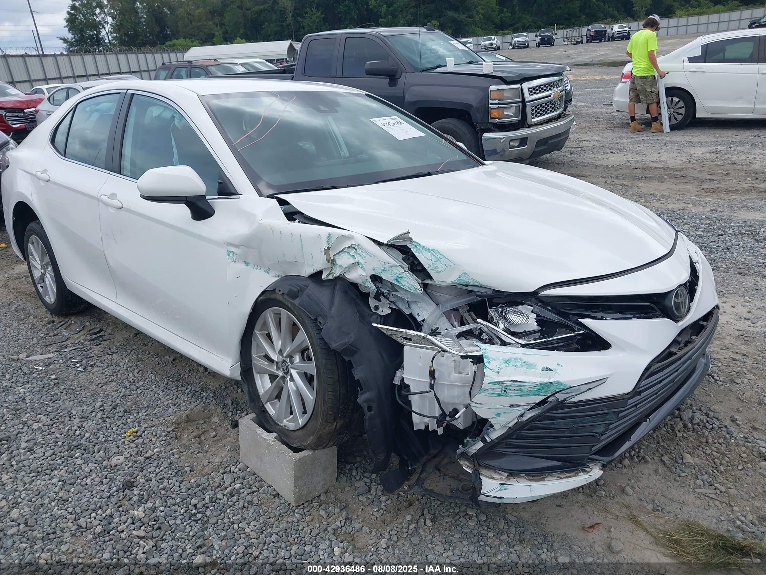 TOYOTA CAMRY image 6