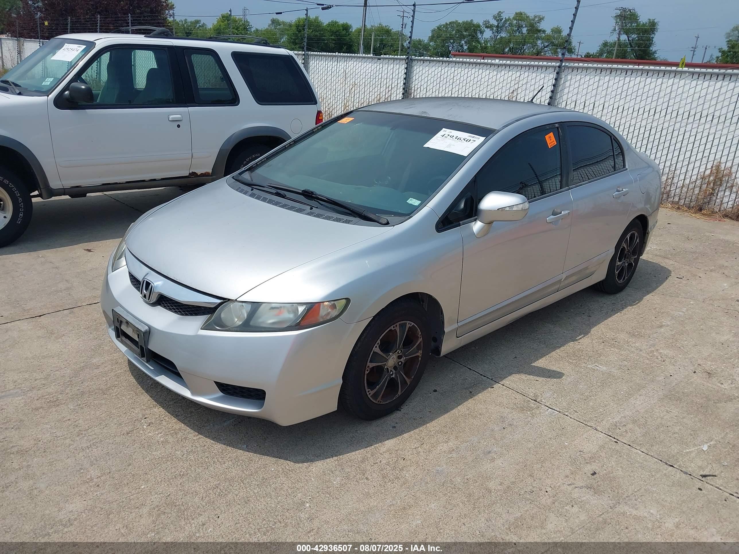 HONDA CIVIC image 2
