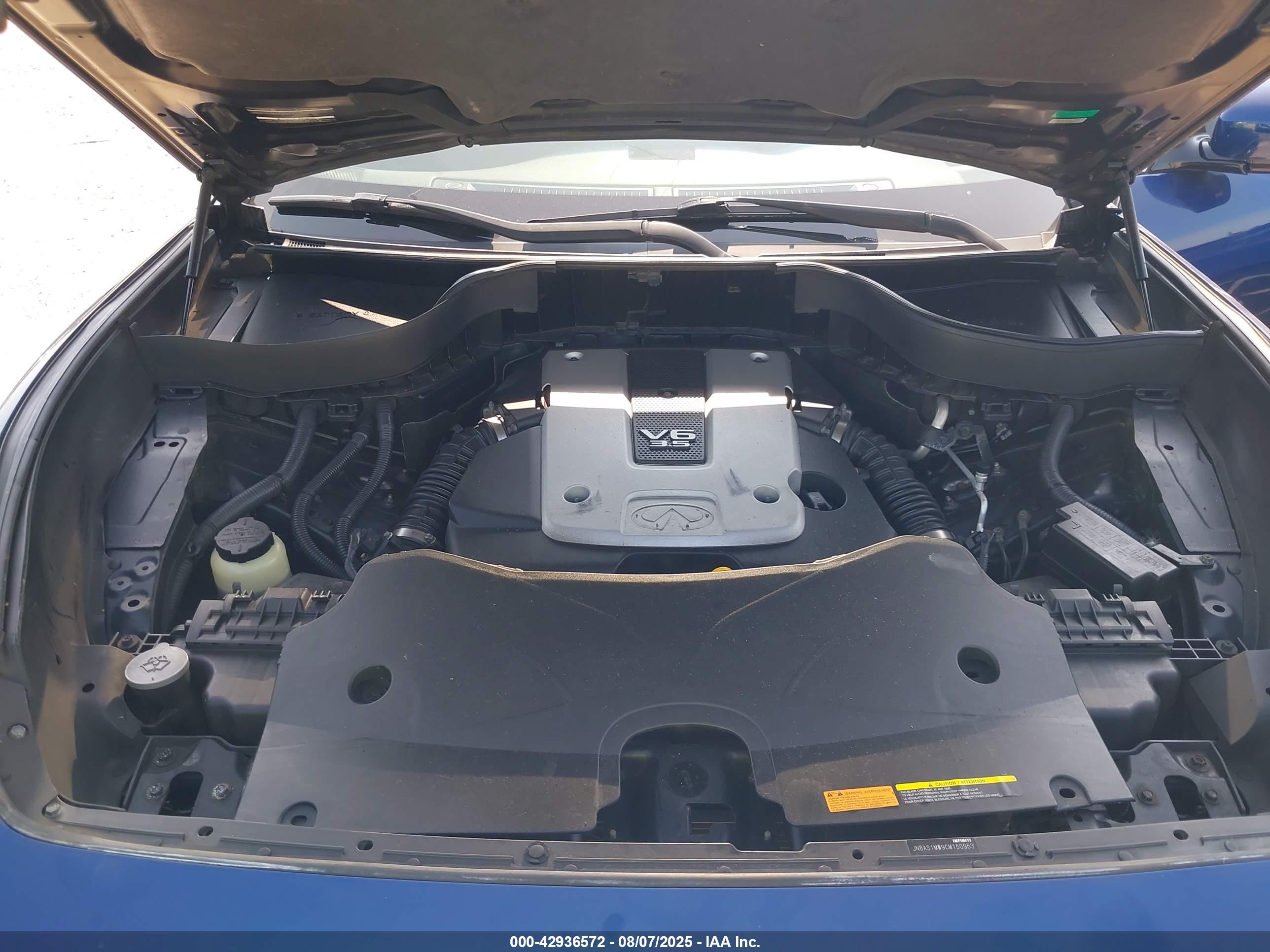 INFINITI FX35 image 10