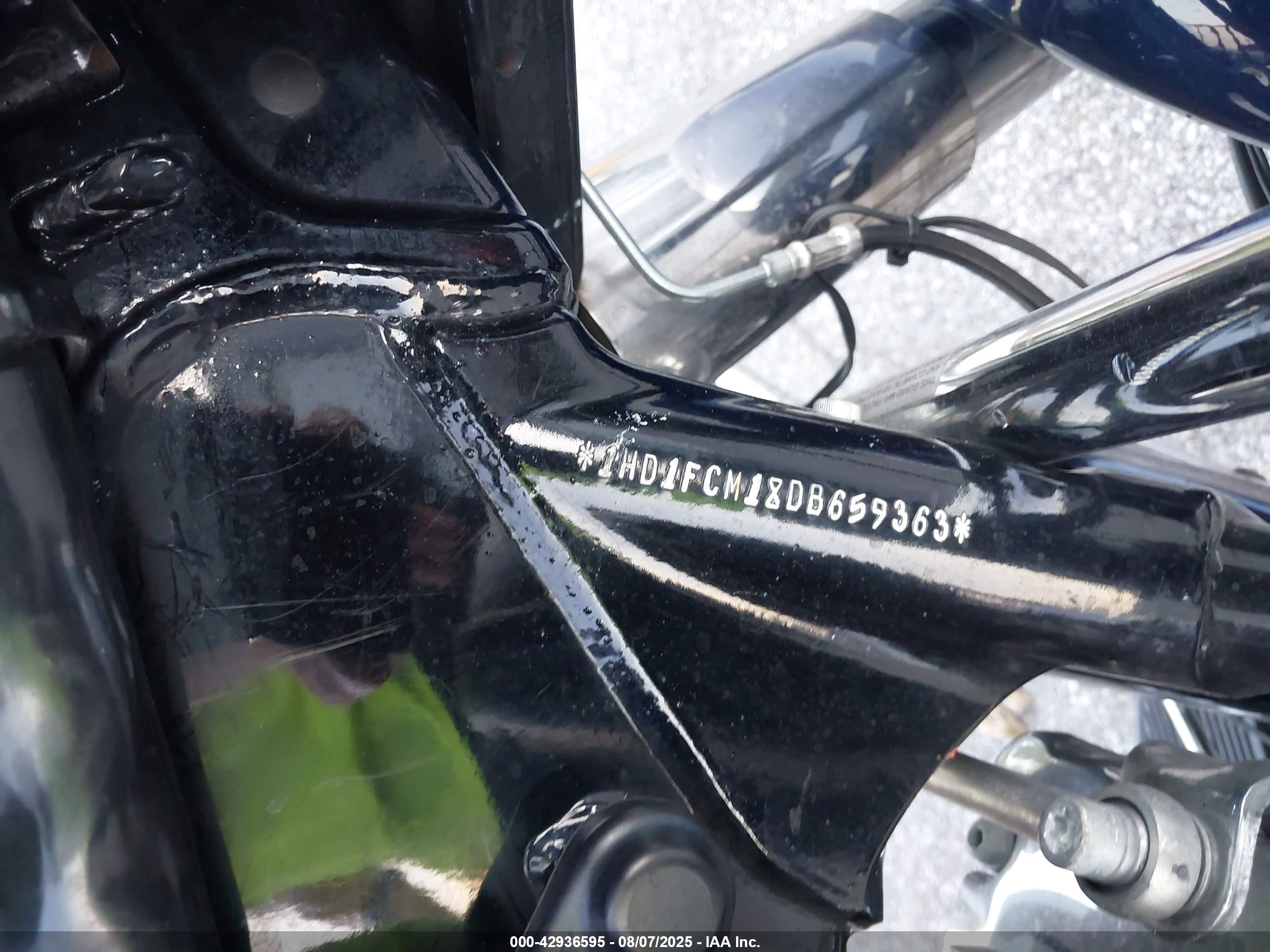 HARLEY-DAVIDSON FLHTCU image 10