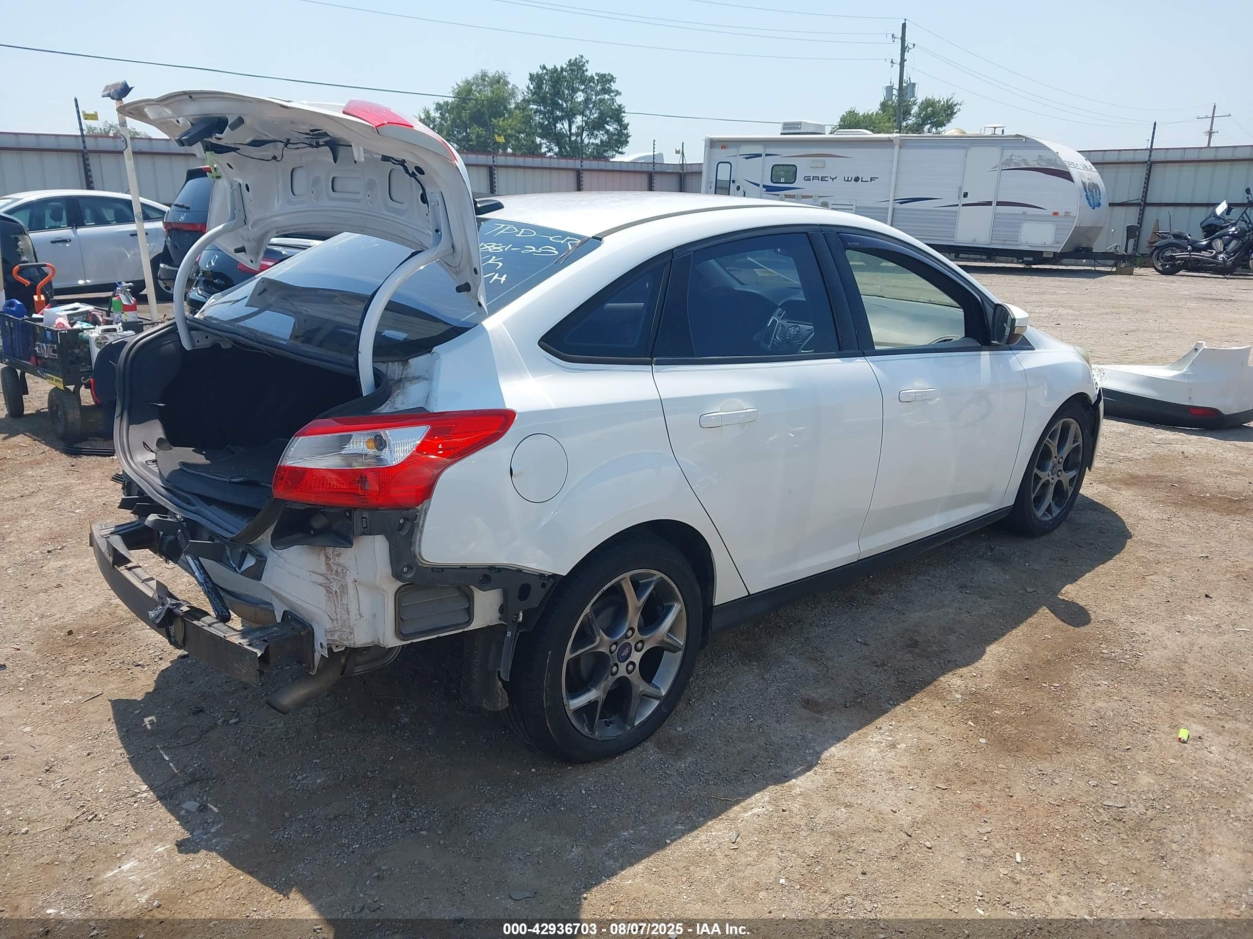 FORD FOCUS image 4
