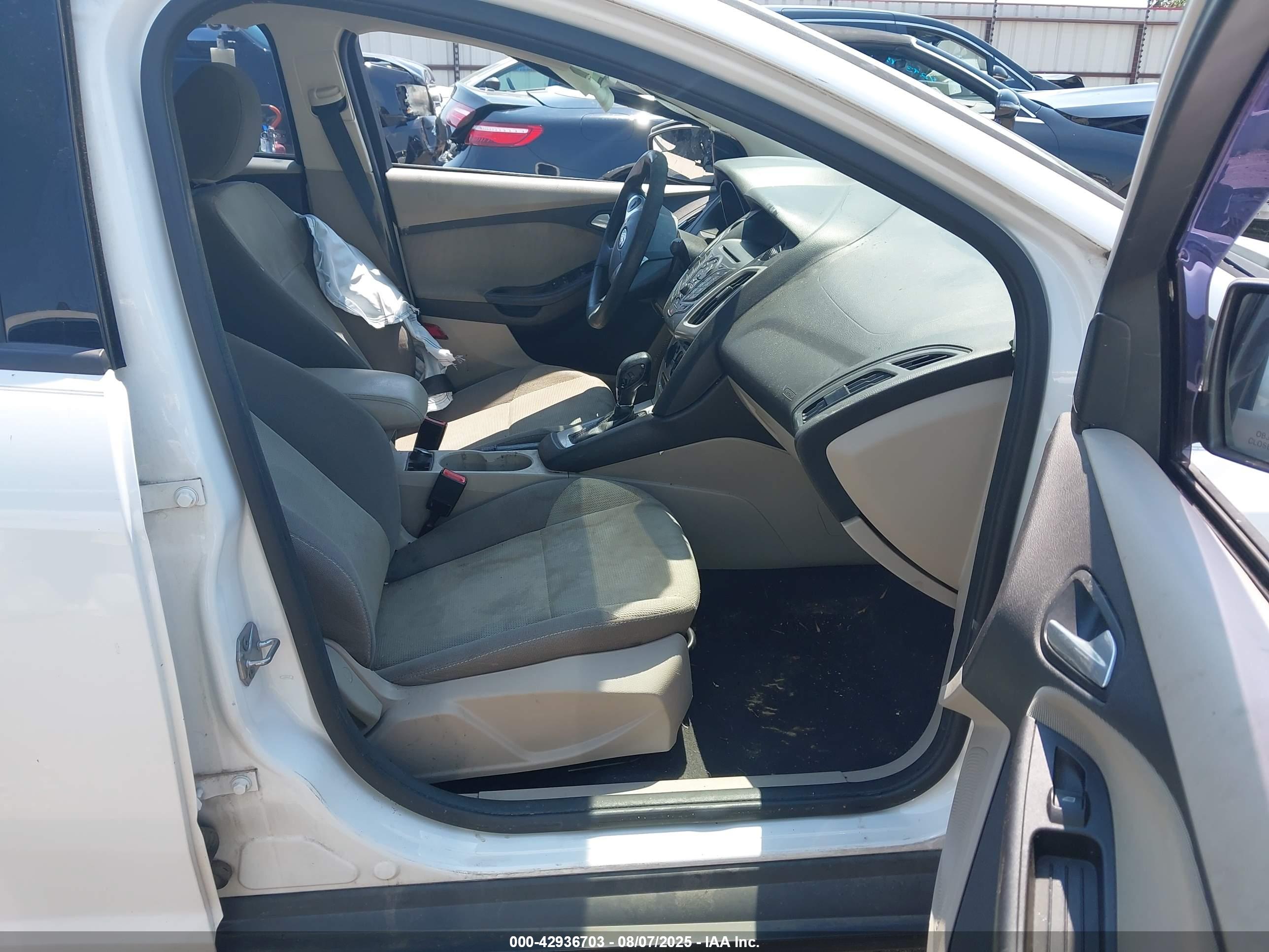 FORD FOCUS image 5