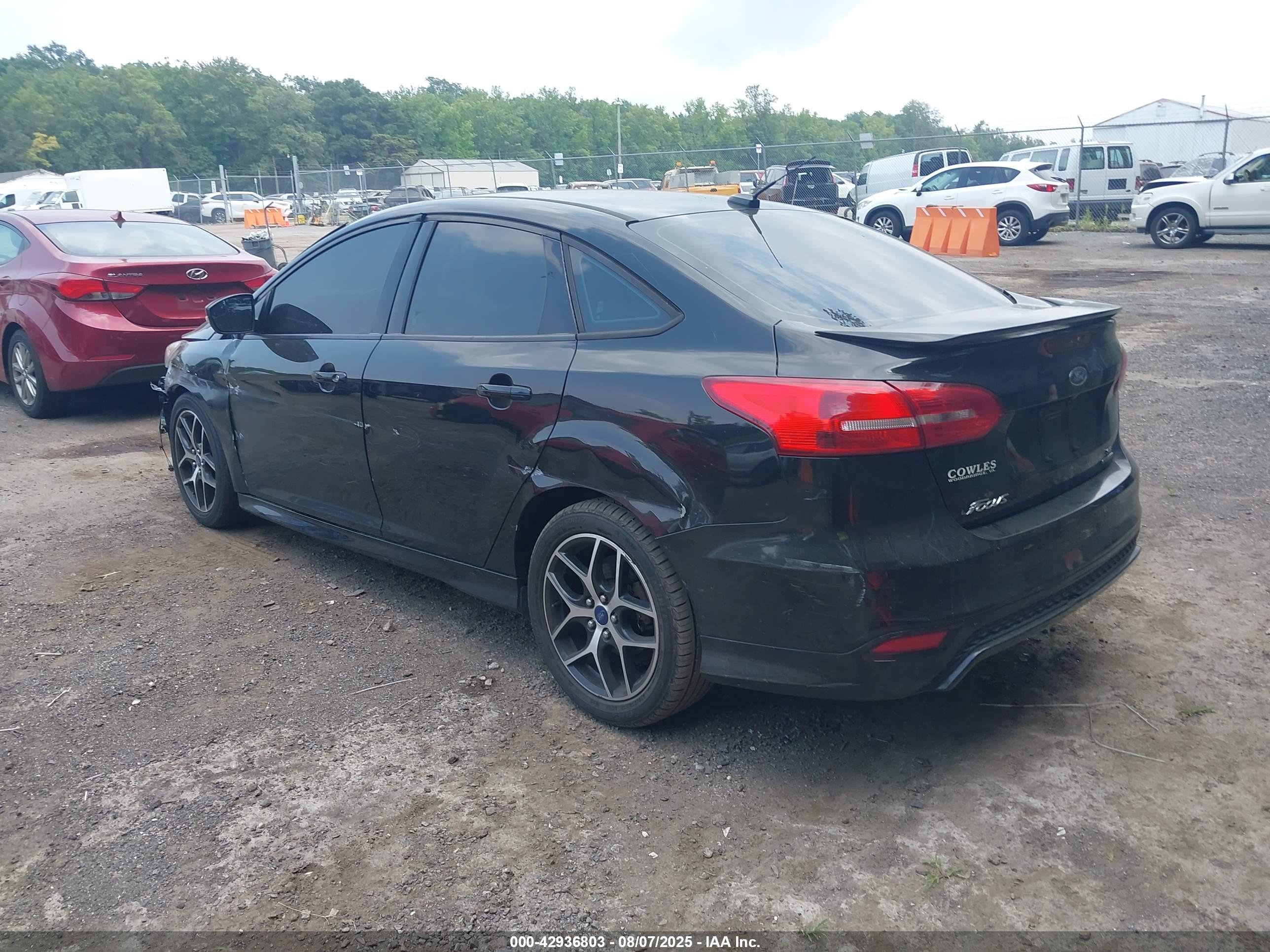 FORD FOCUS image 3
