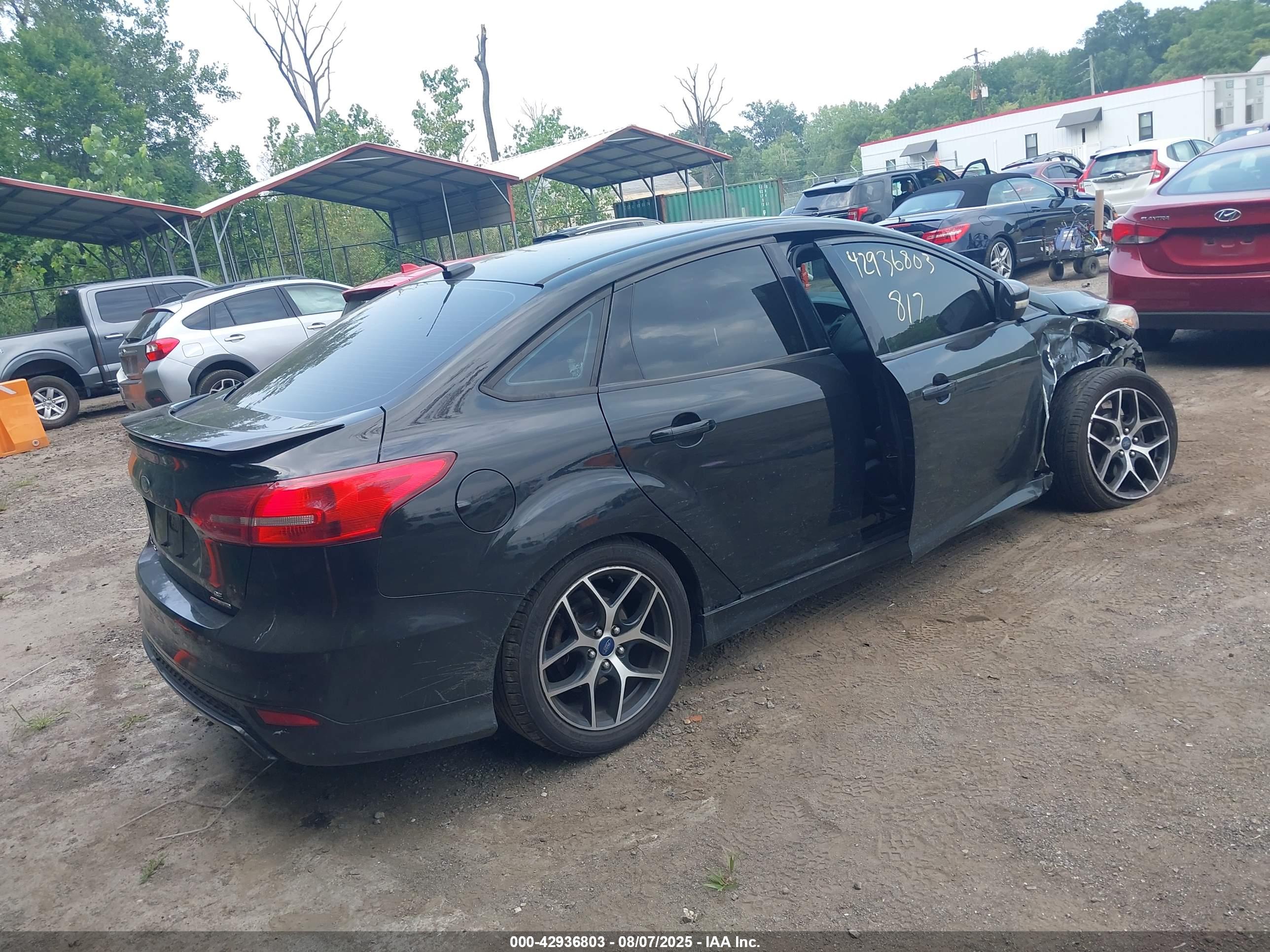 FORD FOCUS image 4
