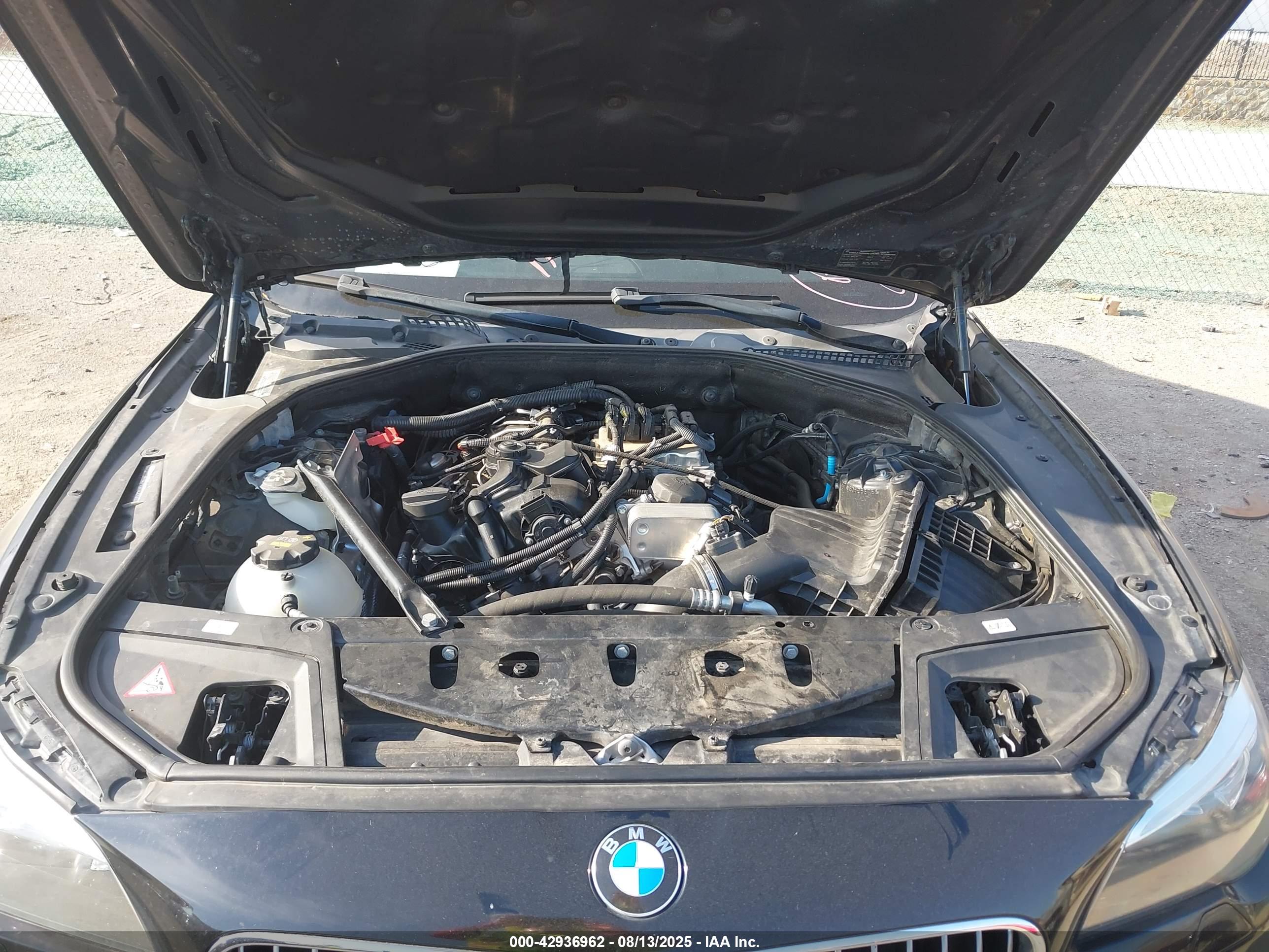 BMW 528I image 10